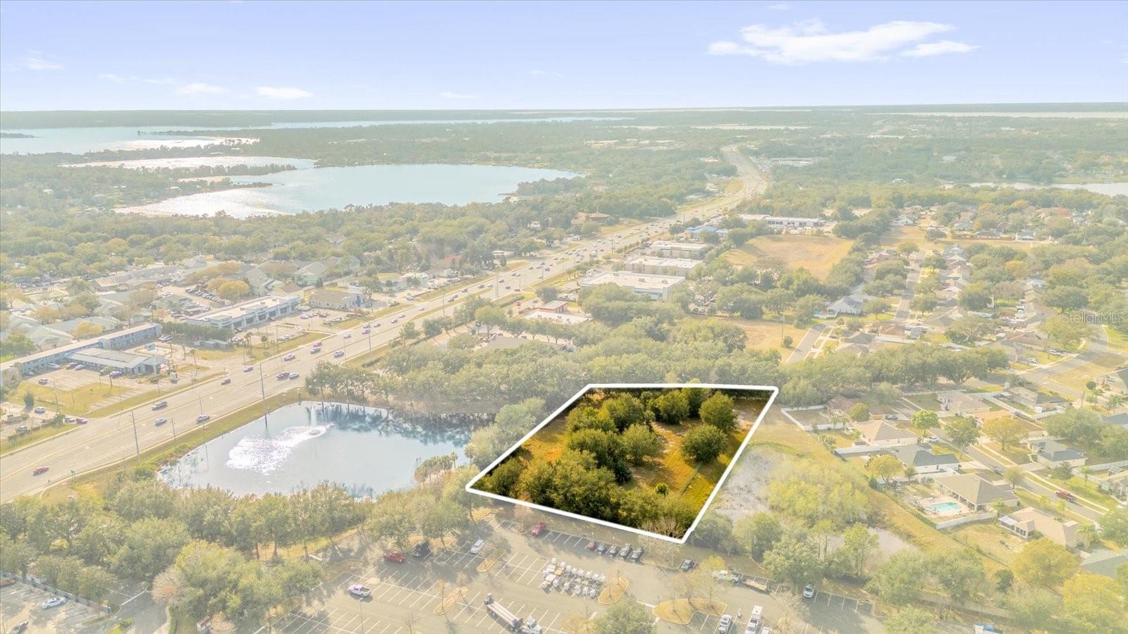 Listing photo id 5 for 2915 Gables Drive