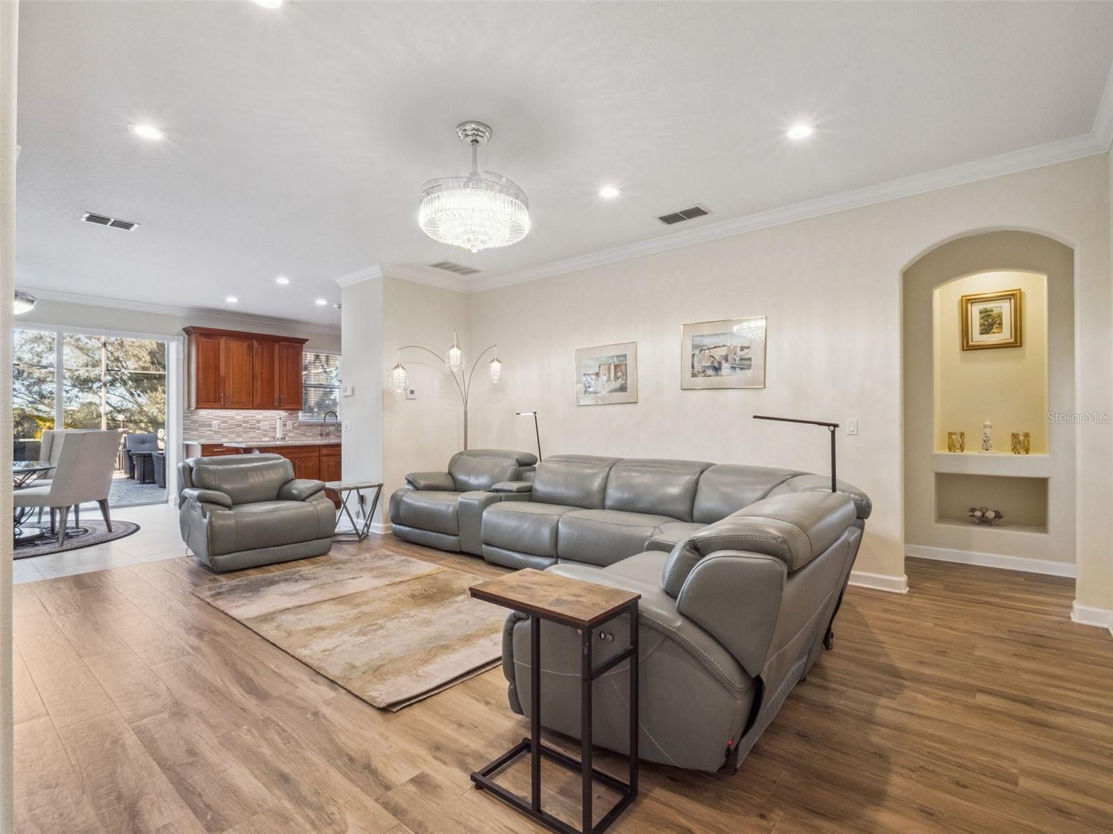 Image 16 of 71 For 2500 Saint Ignatious Court