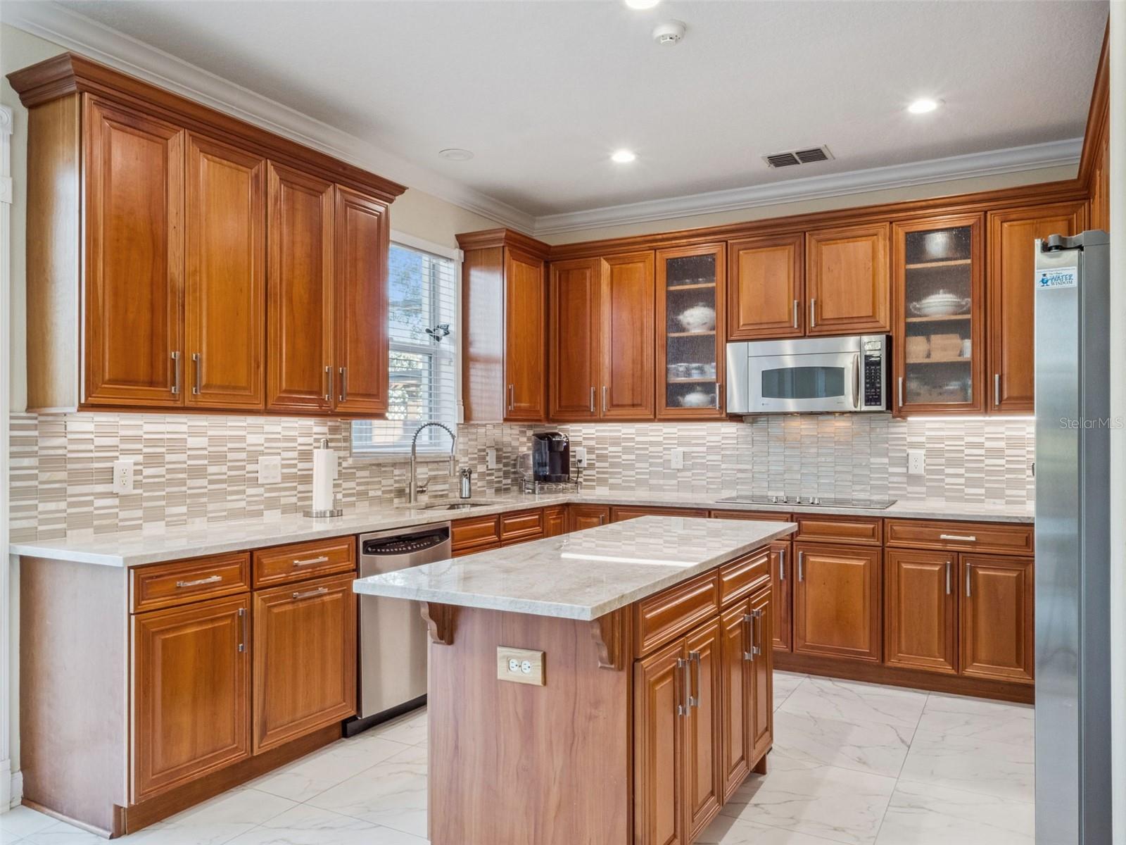 Image 21 of 71 For 2500 Saint Ignatious Court