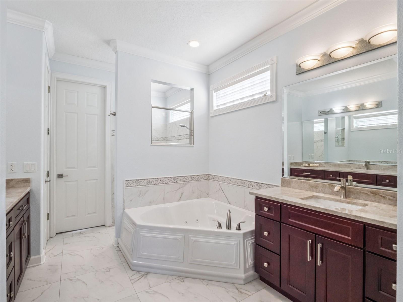 Image 28 of 71 For 2500 Saint Ignatious Court