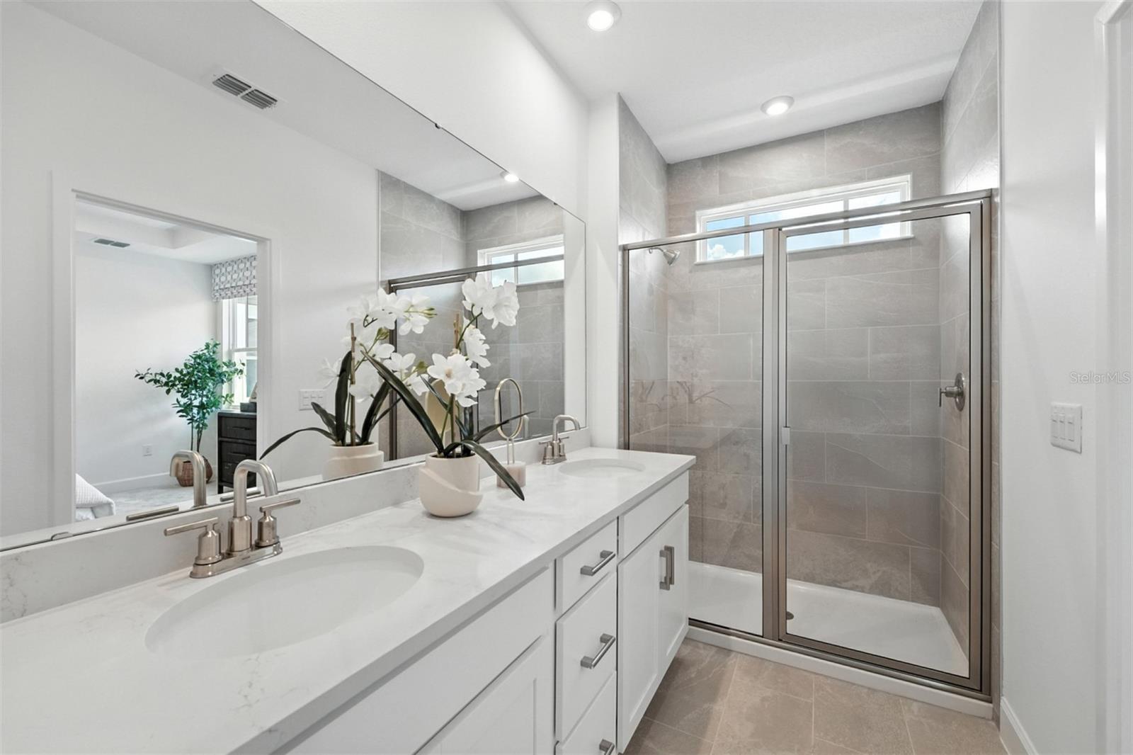 Image 15 of 33 For 1865 Seawall Way