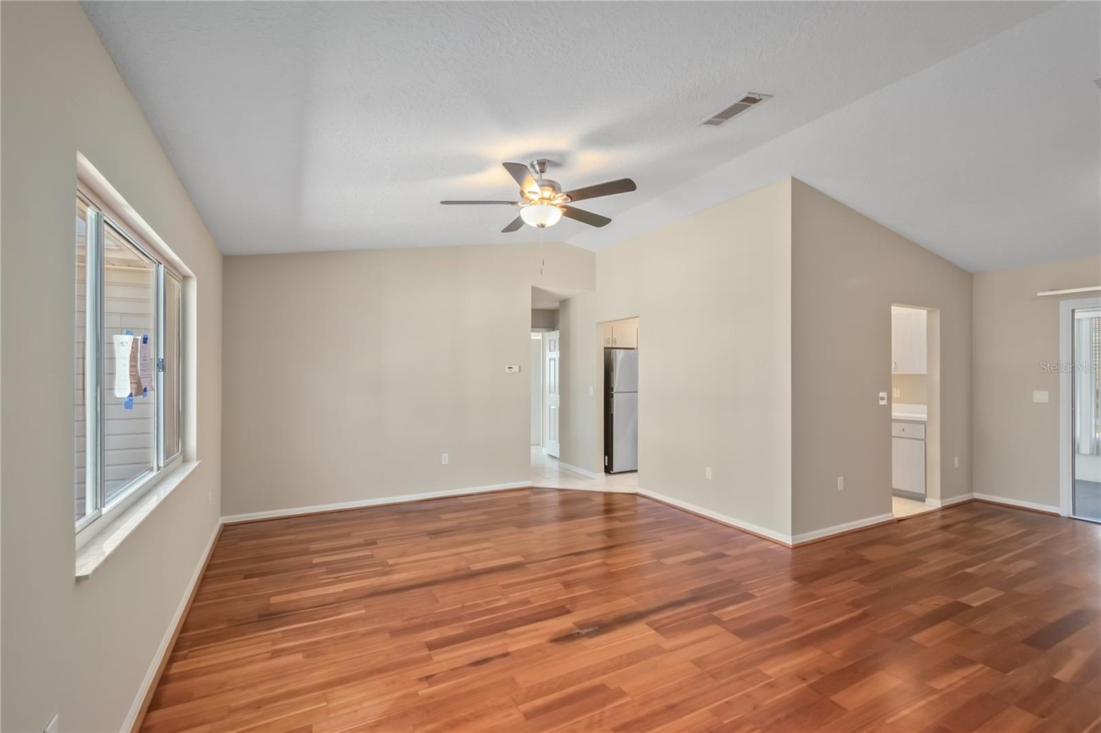 Image 10 of 44 For 17952 107th Court