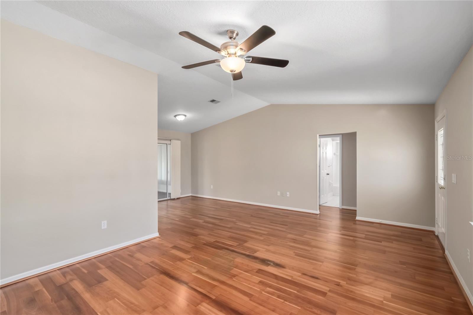 Image 12 of 44 For 17952 107th Court