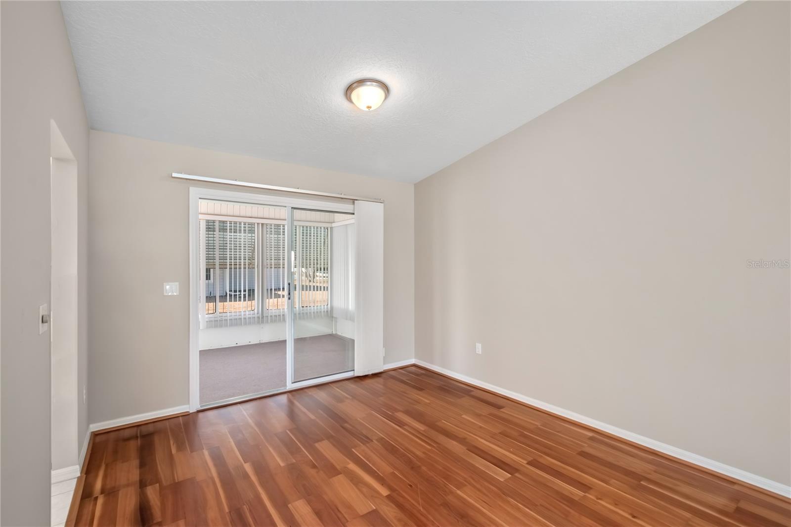 Image 13 of 44 For 17952 107th Court