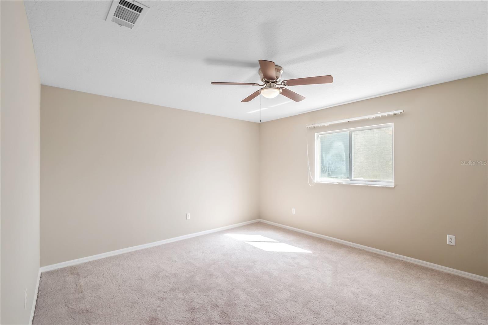 Image 15 of 44 For 17952 107th Court