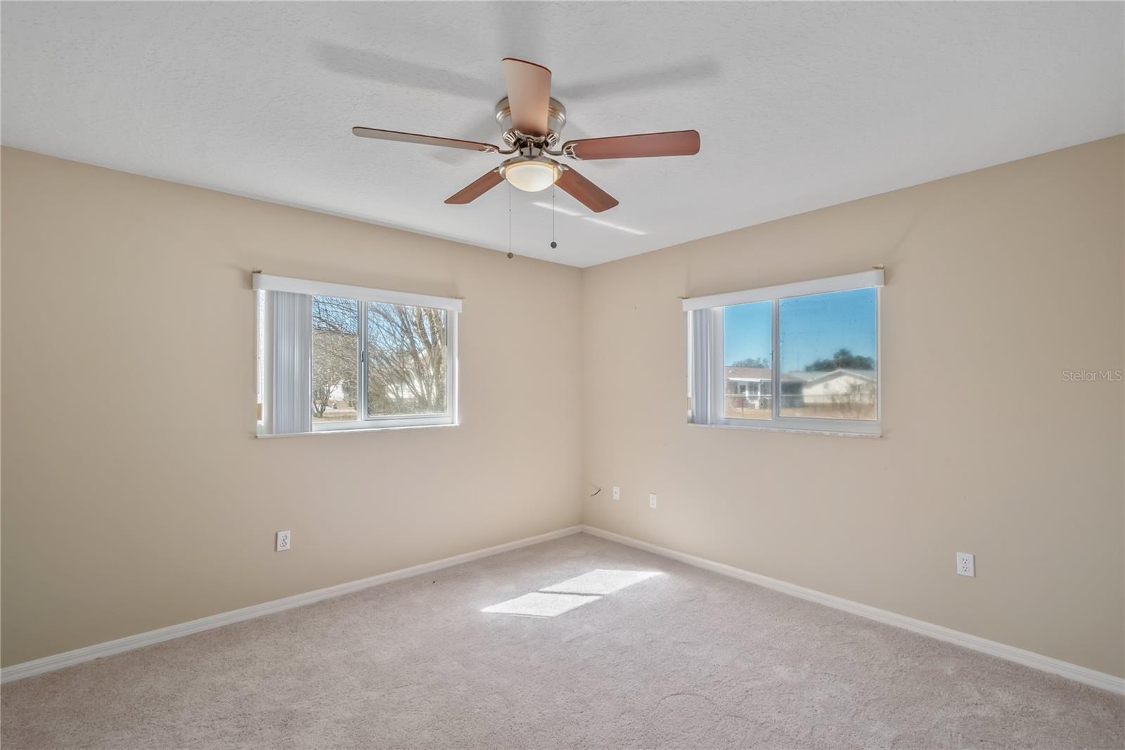 Image 24 of 44 For 17952 107th Court