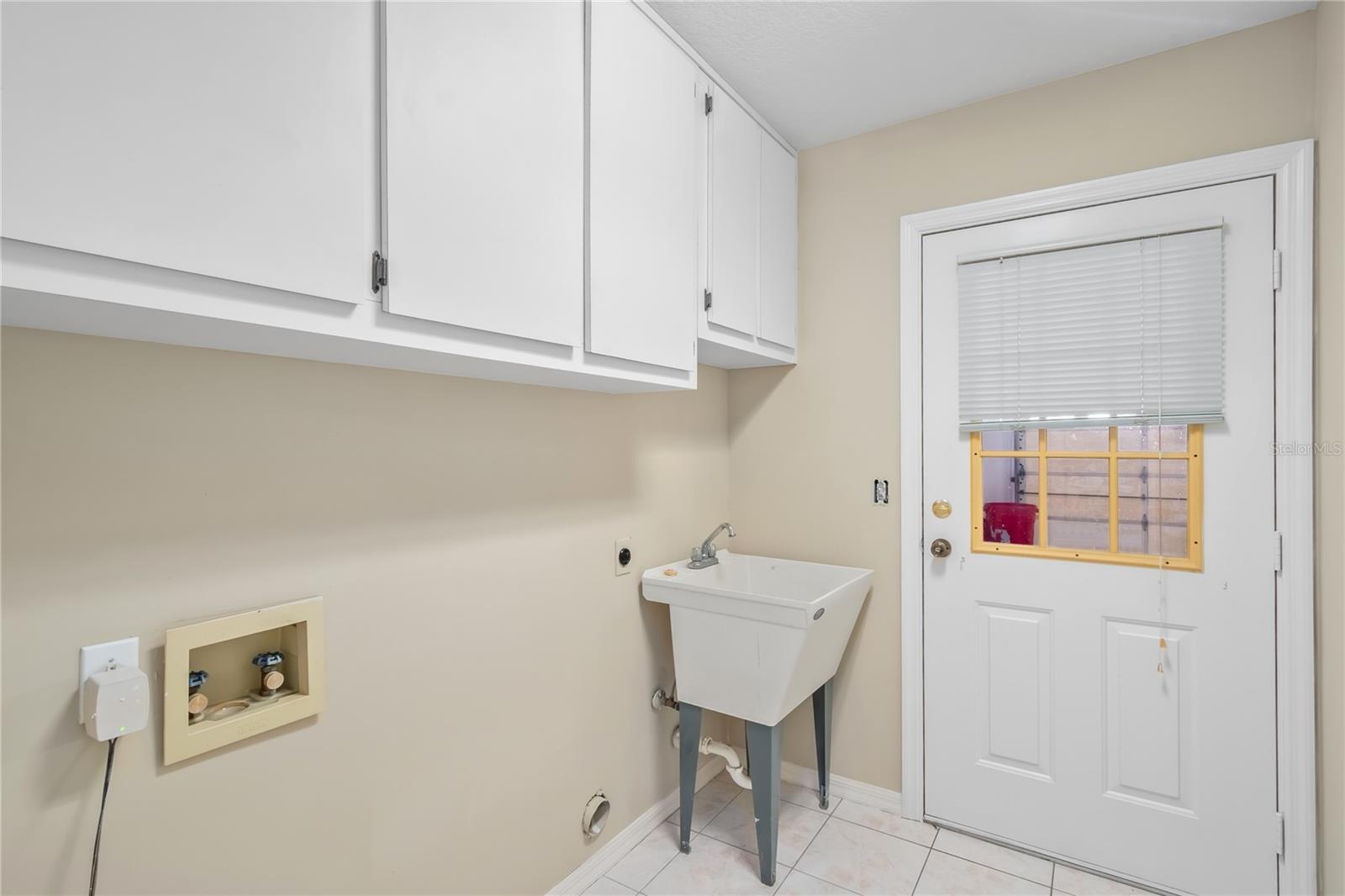 Image 28 of 44 For 17952 107th Court