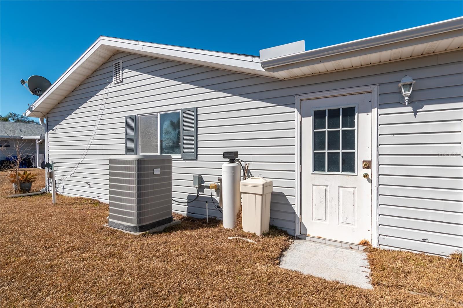 Image 32 of 44 For 17952 107th Court