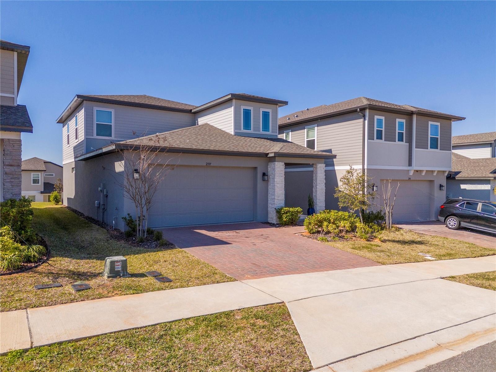 Image 3 of 77 For 2337 Treasure Hill Street