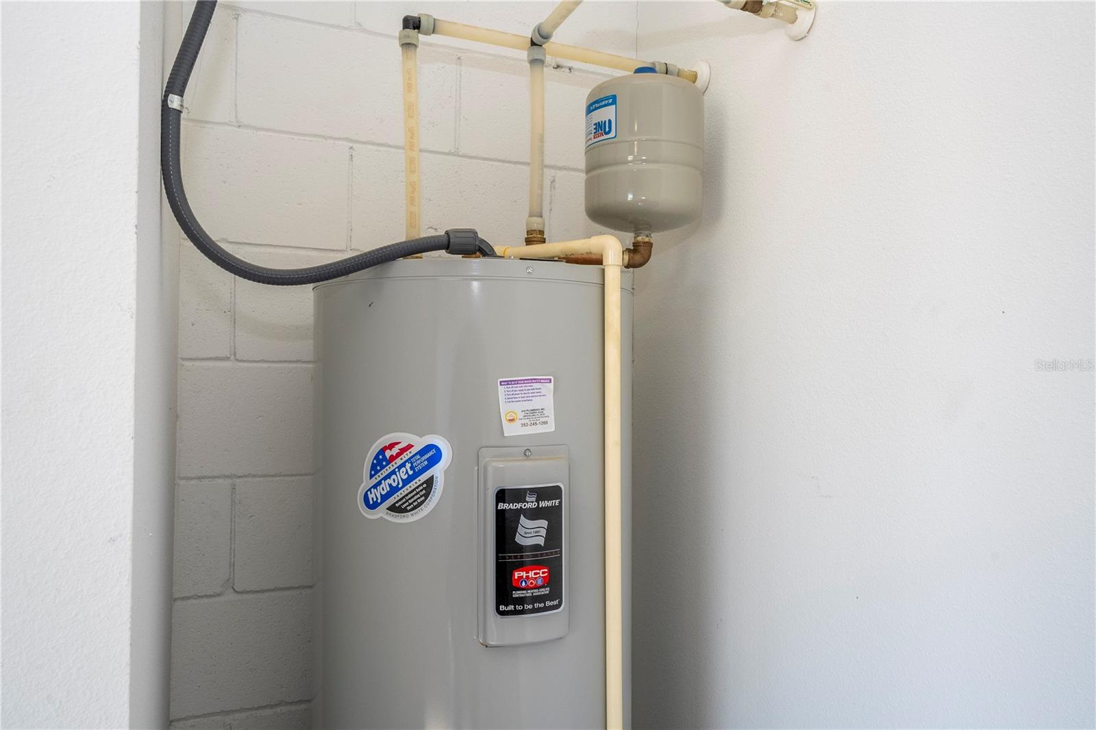 Image 73 of 77 For 2337 Treasure Hill Street