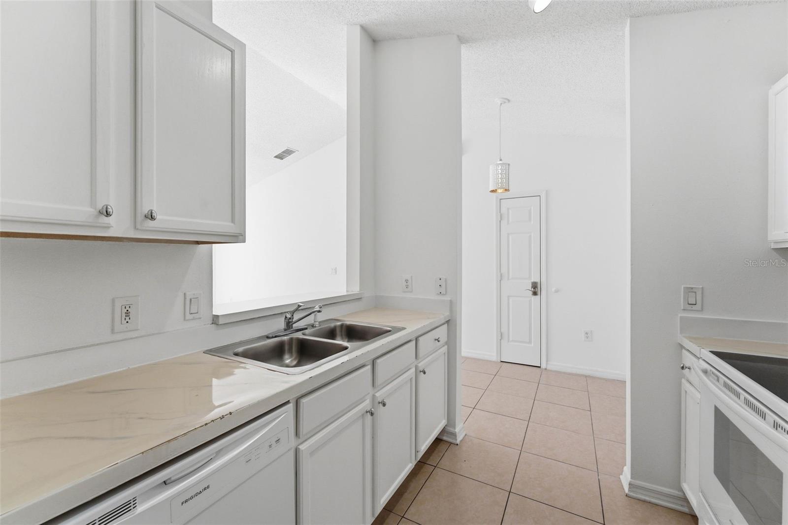 Image 18 of 64 For 1043 Soaring Eagle Lane