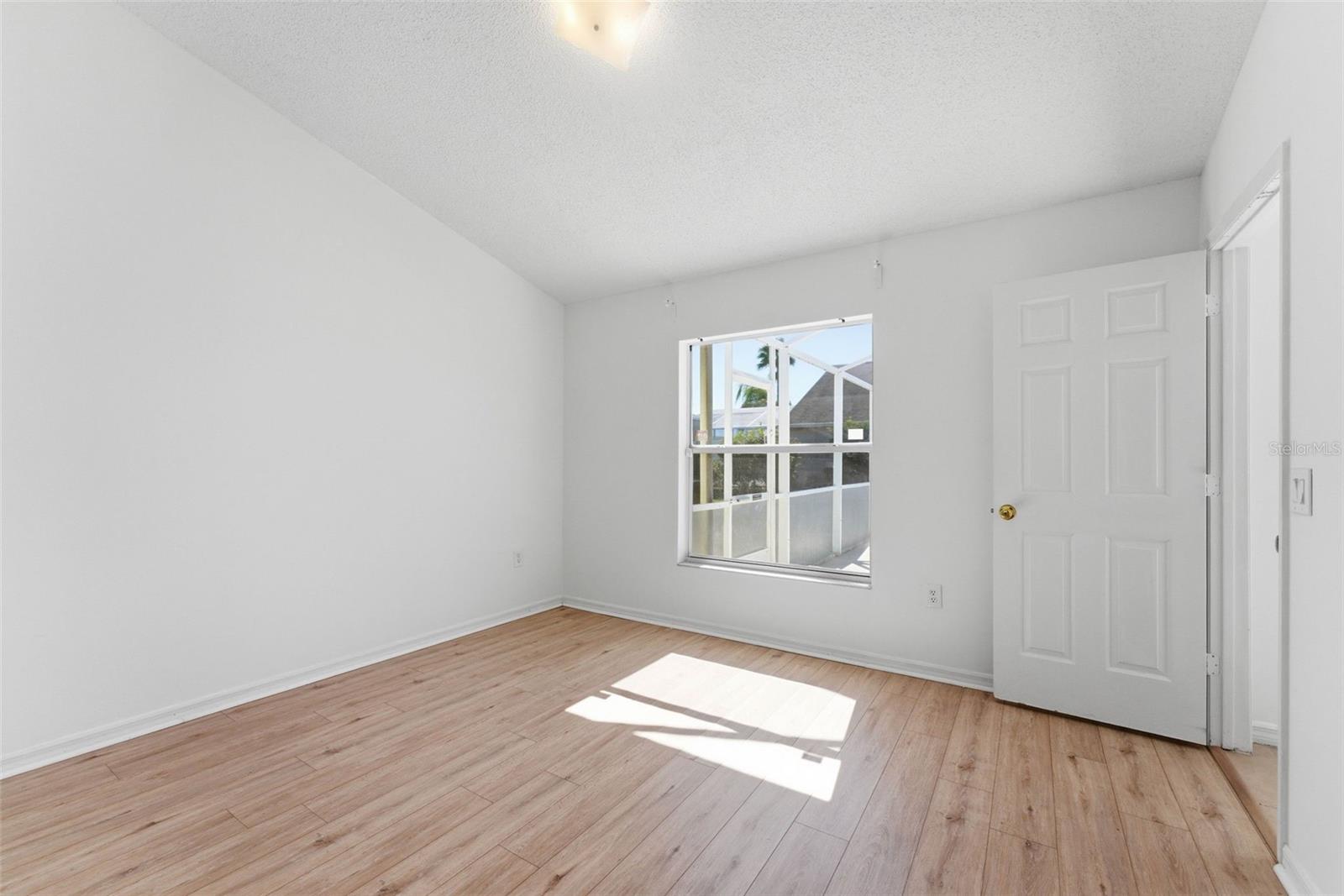 Image 27 of 64 For 1043 Soaring Eagle Lane