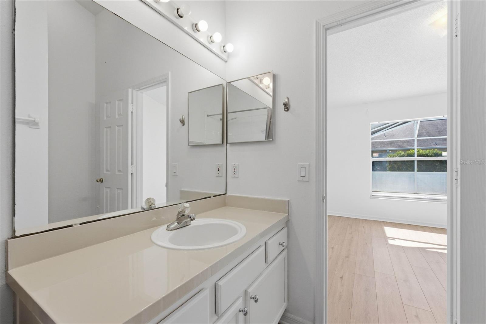 Image 31 of 64 For 1043 Soaring Eagle Lane