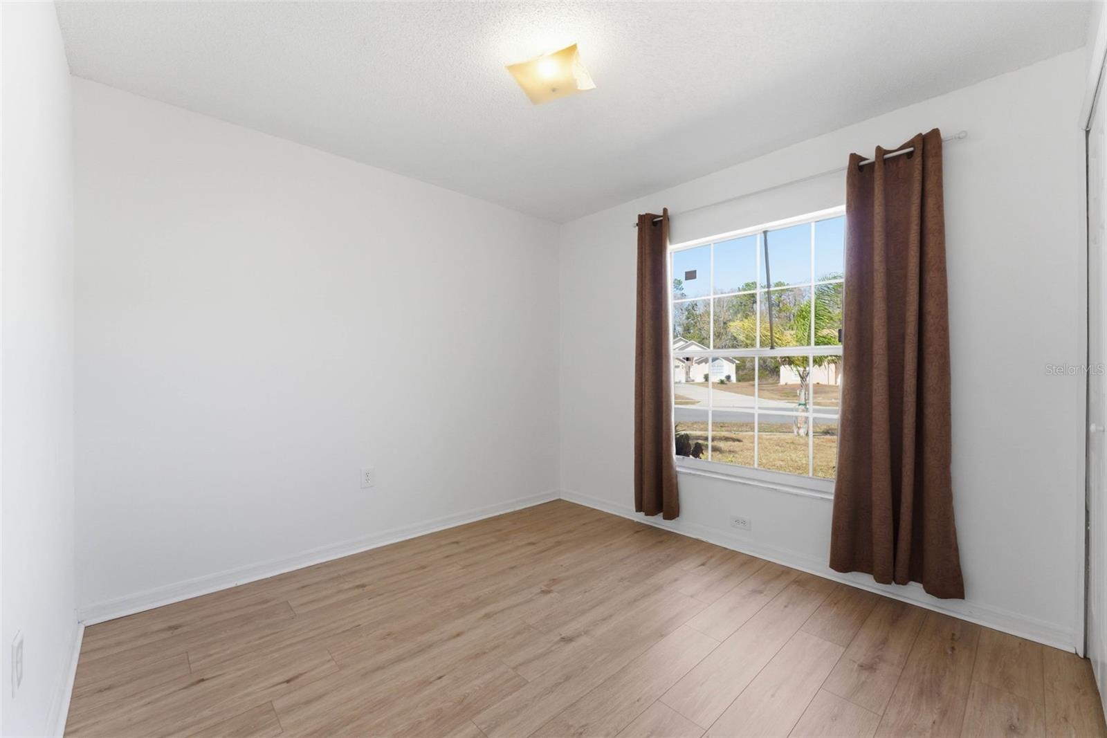 Image 39 of 64 For 1043 Soaring Eagle Lane