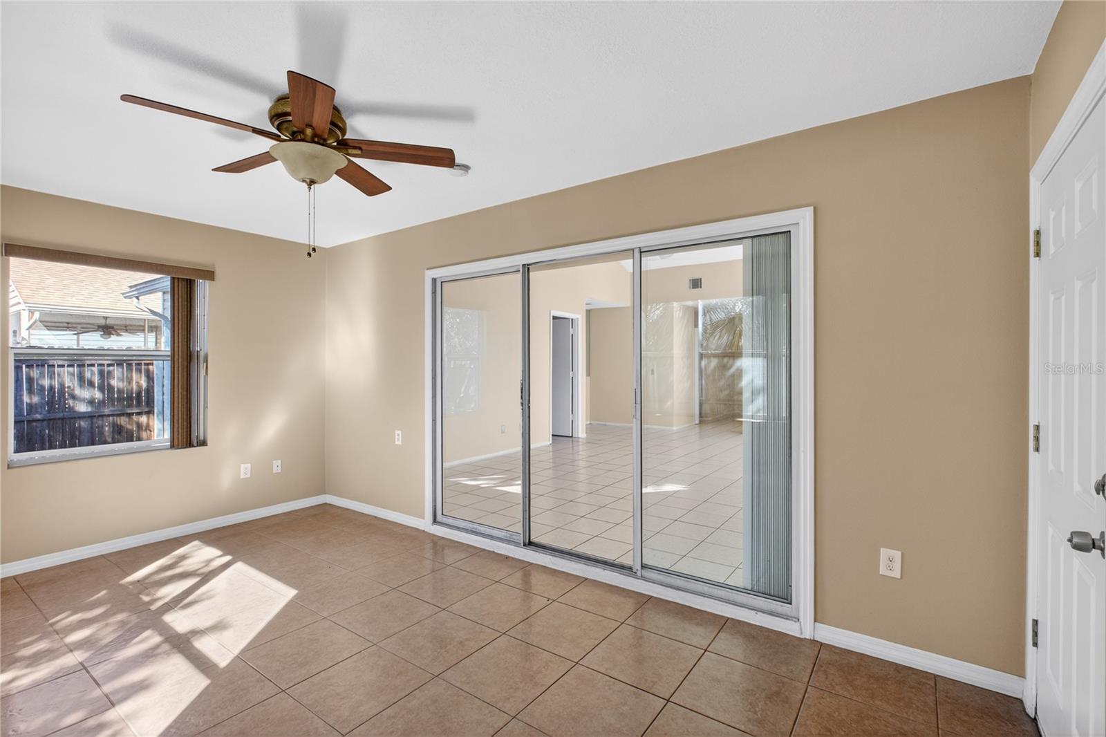 Image 17 of 34 For 1049 Trowbridge Court