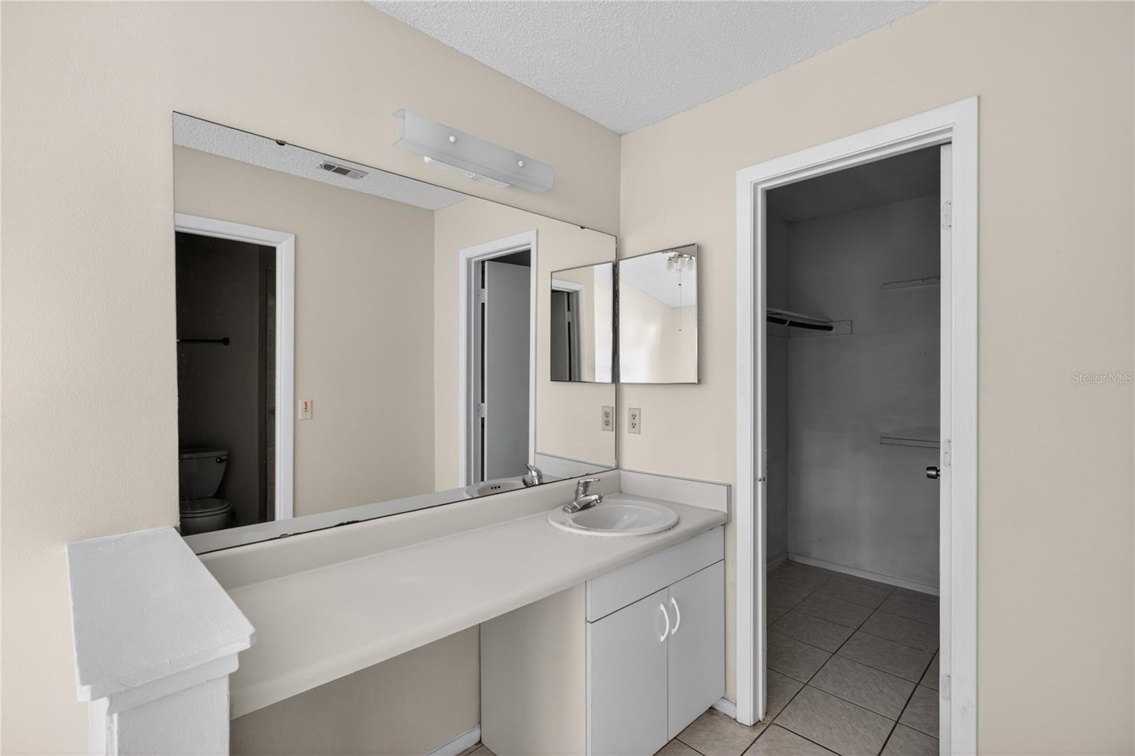 Image 2 of 34 For 1049 Trowbridge Court