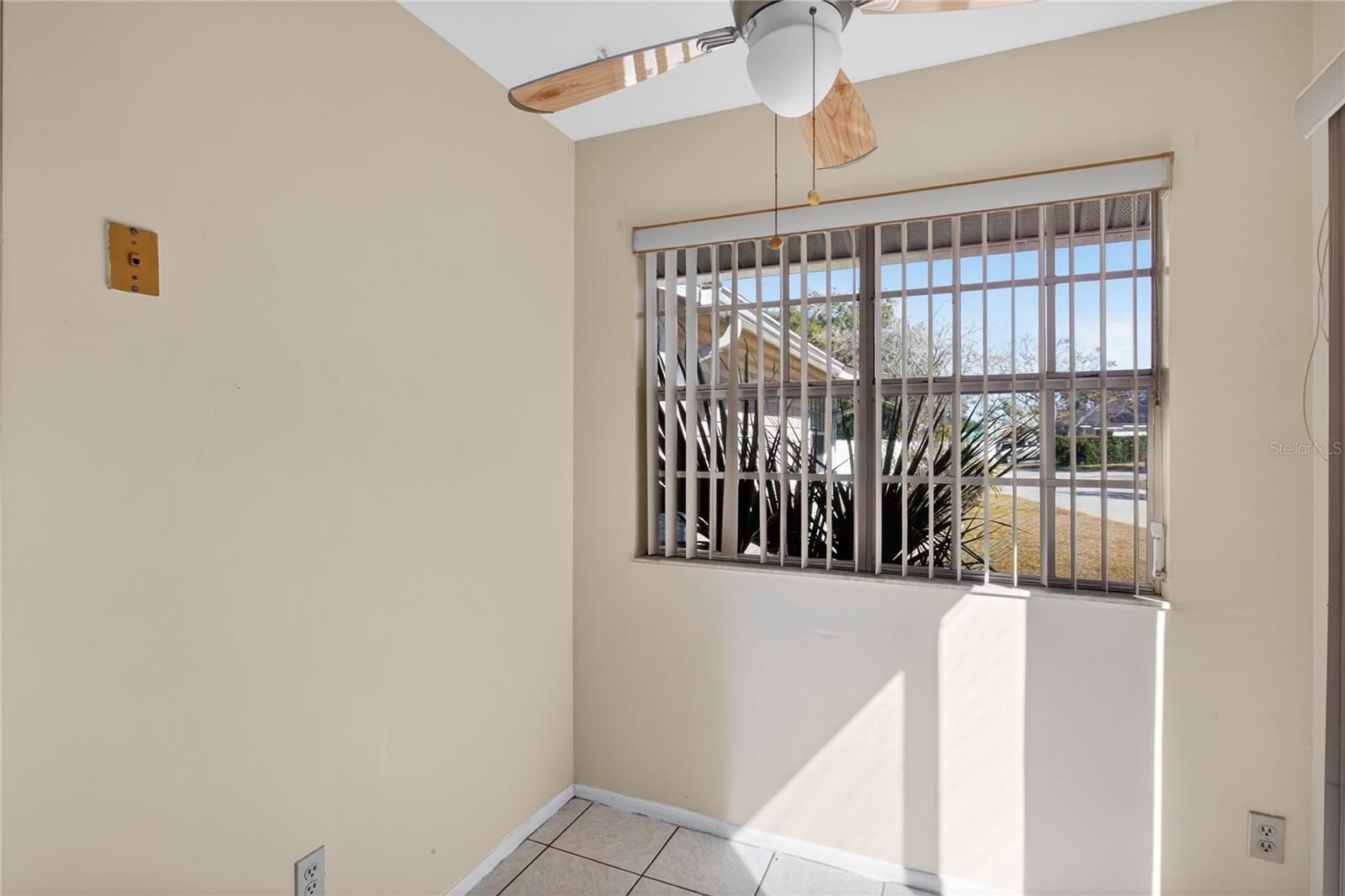 Image 20 of 34 For 1049 Trowbridge Court