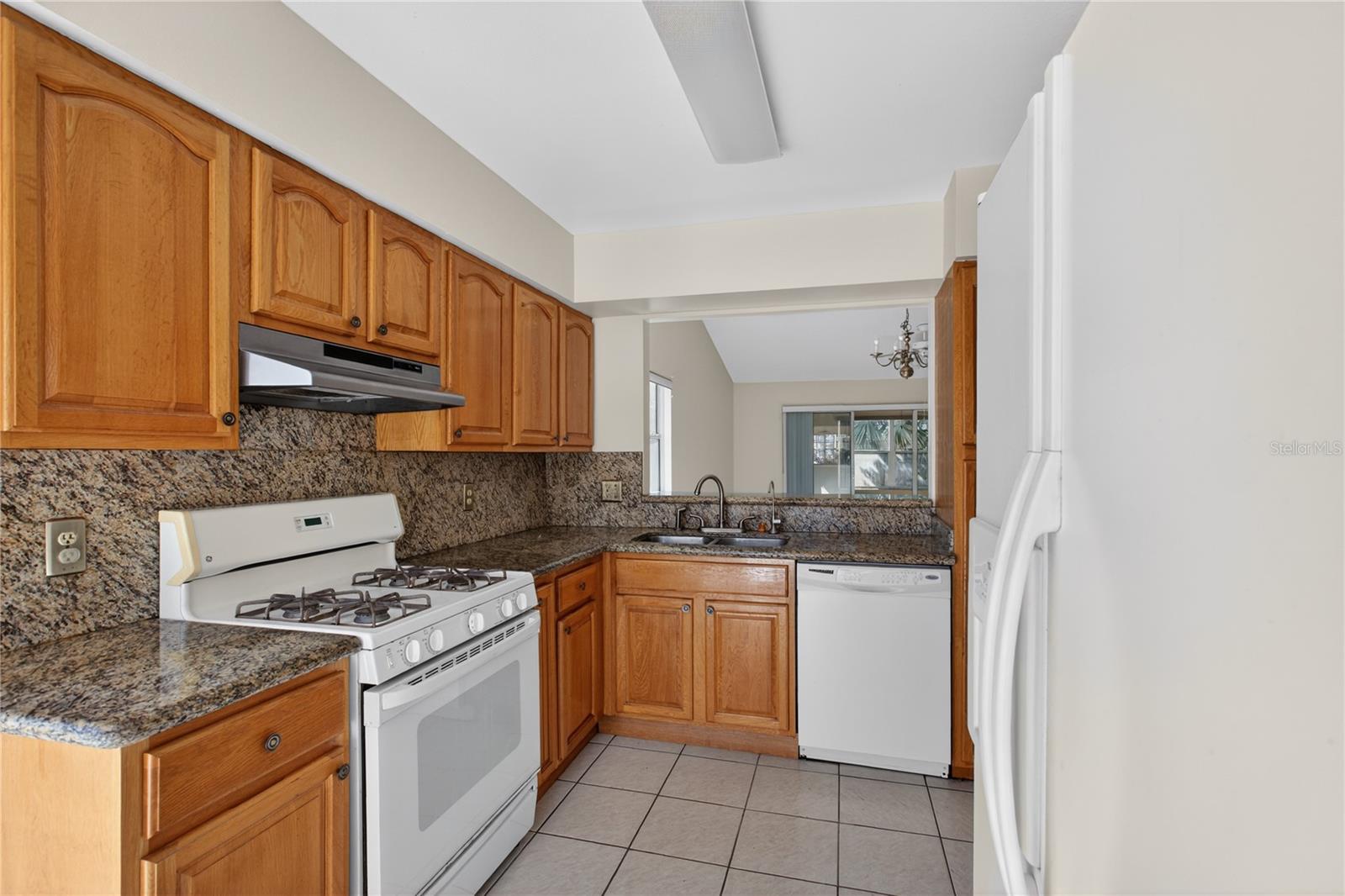 Image 23 of 34 For 1049 Trowbridge Court