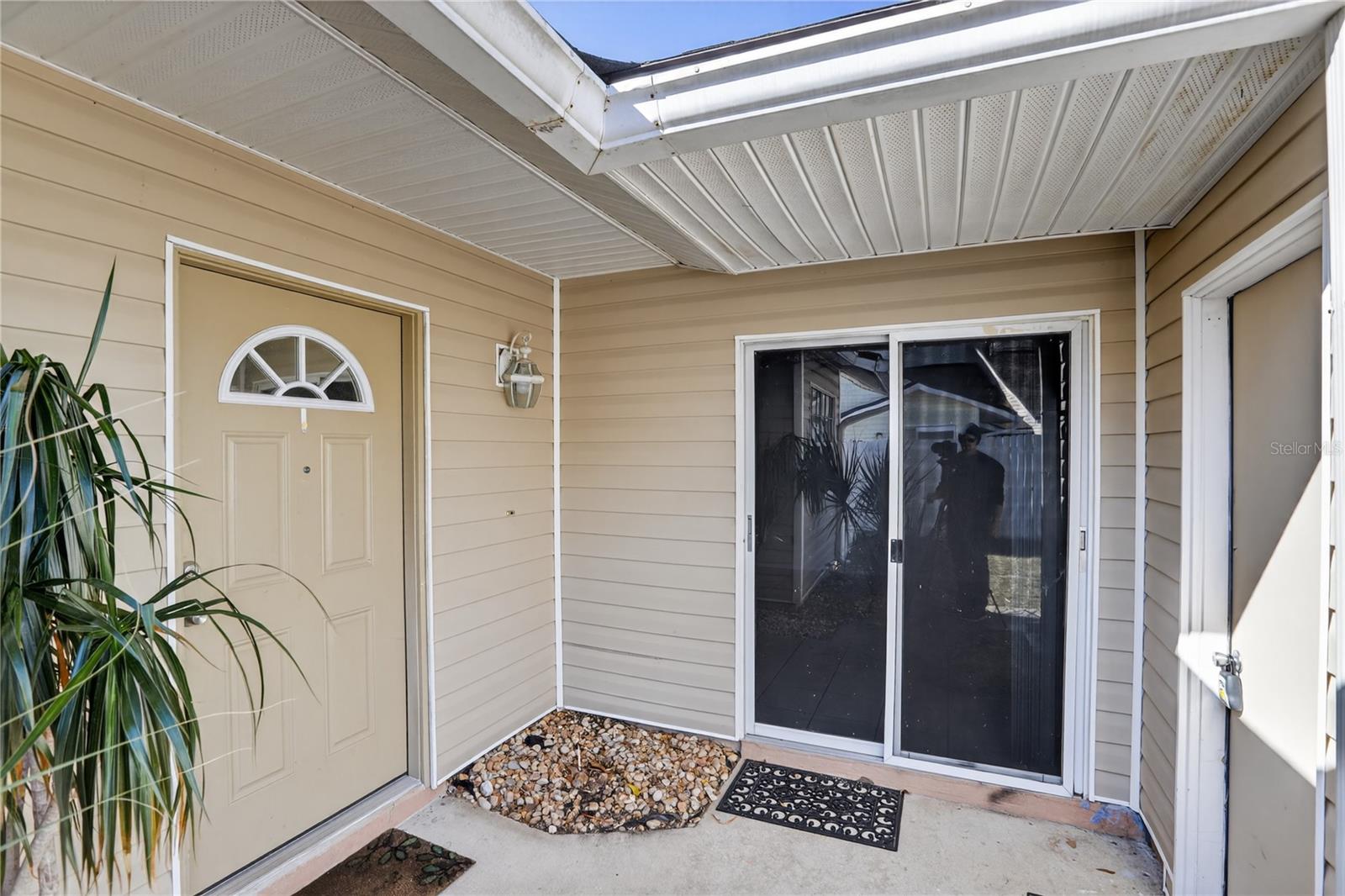 Image 28 of 34 For 1049 Trowbridge Court