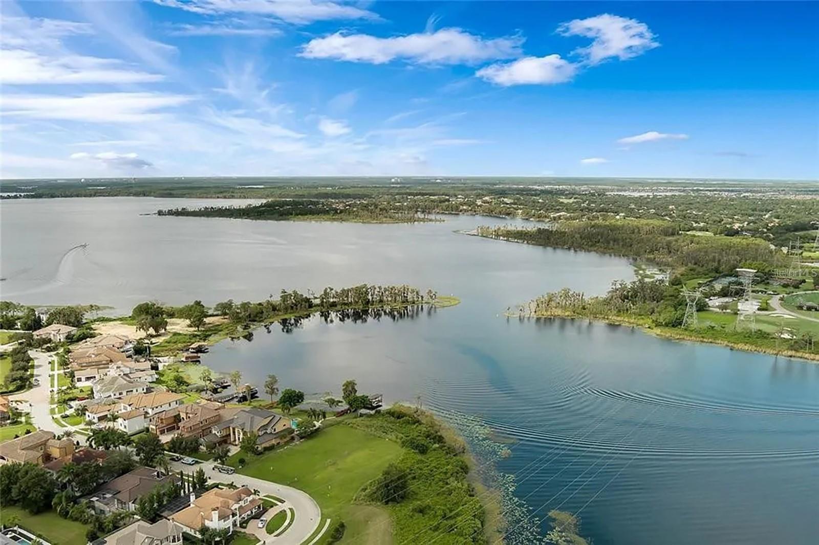 Listing photo id 4 for 5727 Emerington Crescent