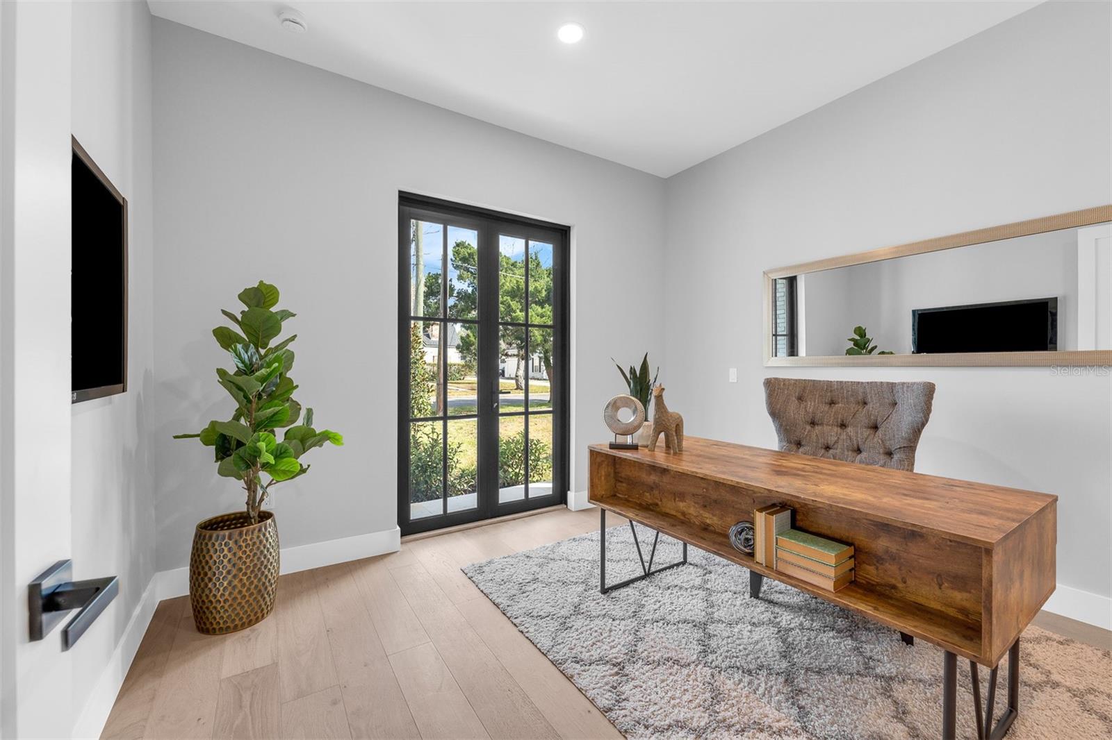 Image 21 of 67 For 2422 Musselwhite Avenue