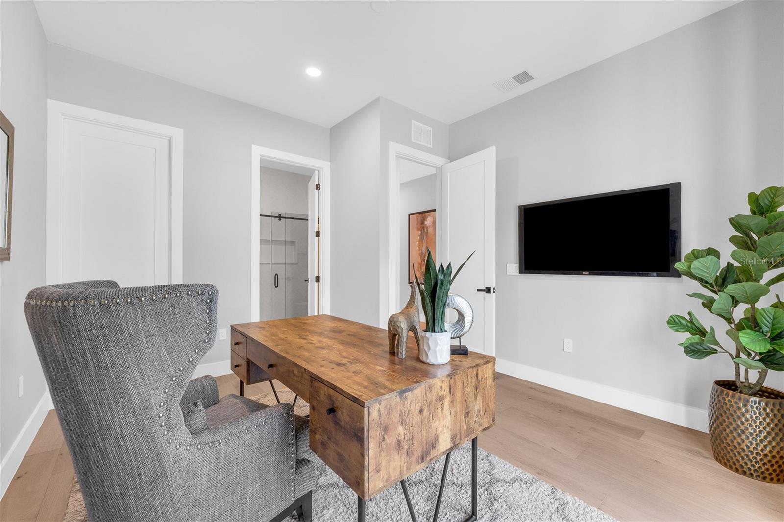 Image 23 of 67 For 2422 Musselwhite Avenue