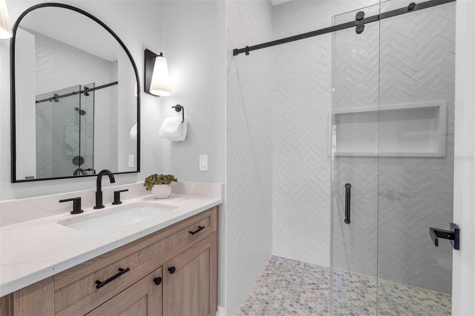 Image 24 of 67 For 2422 Musselwhite Avenue