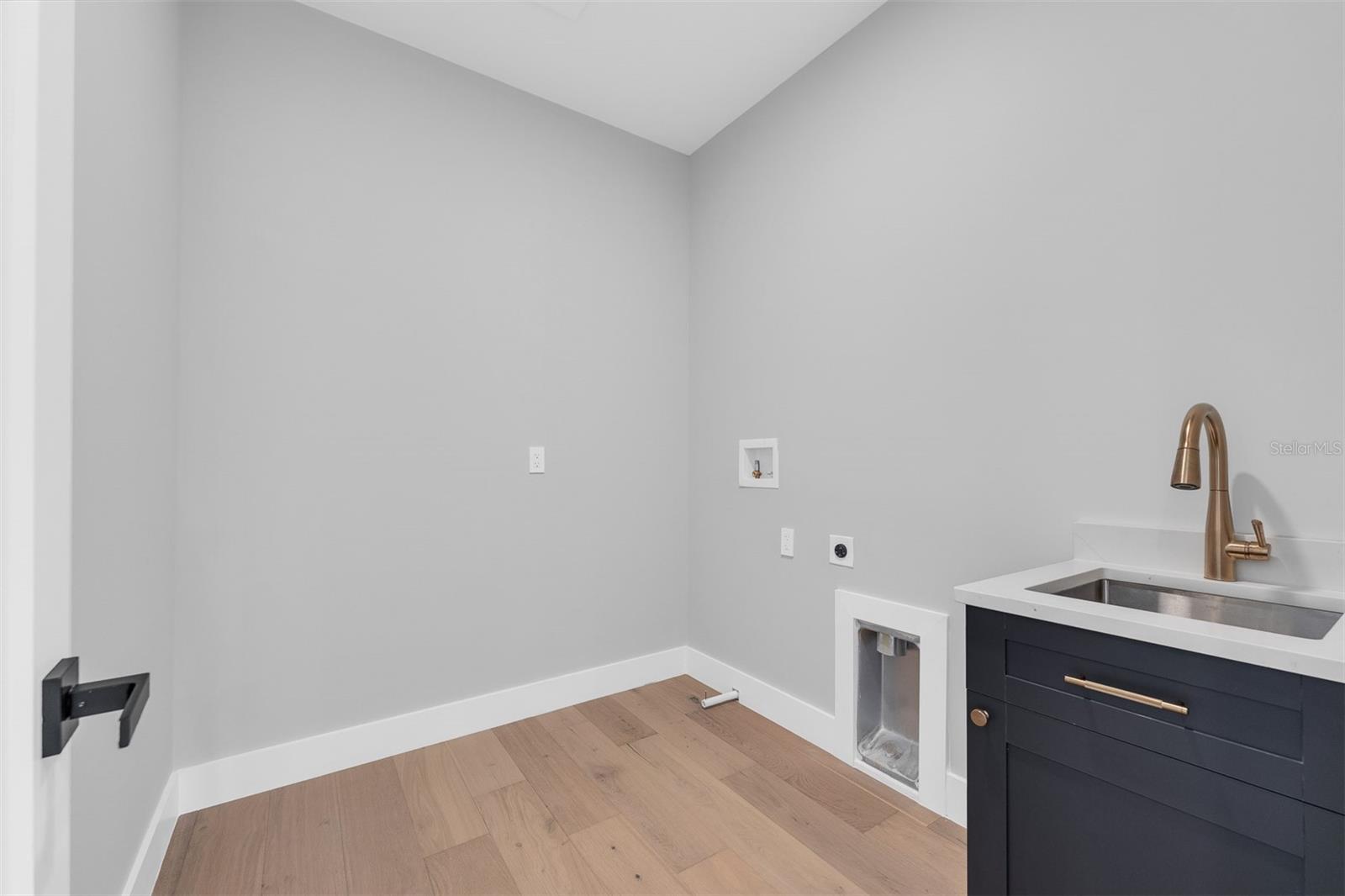 Image 28 of 67 For 2422 Musselwhite Avenue