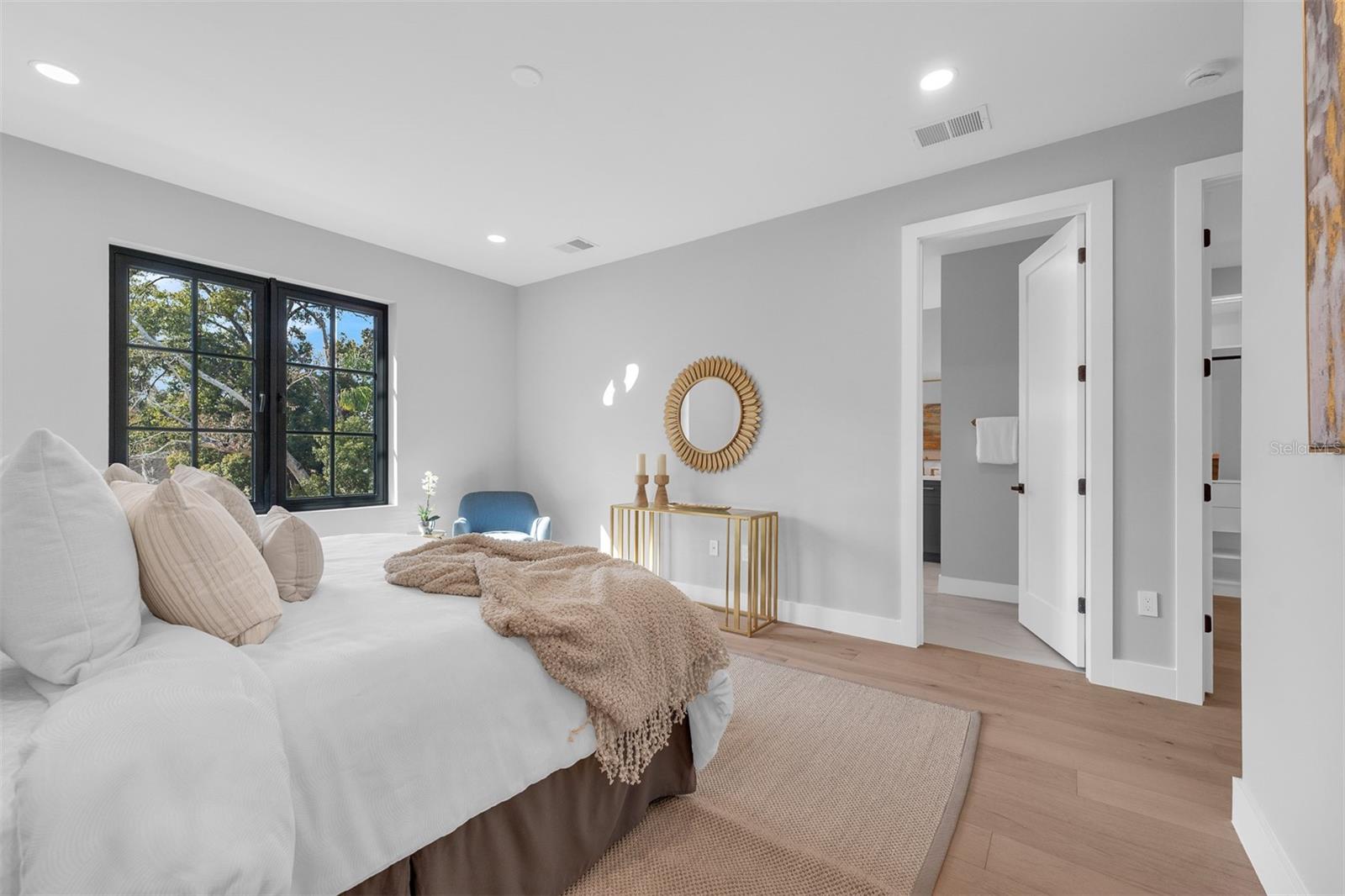 Image 33 of 67 For 2422 Musselwhite Avenue