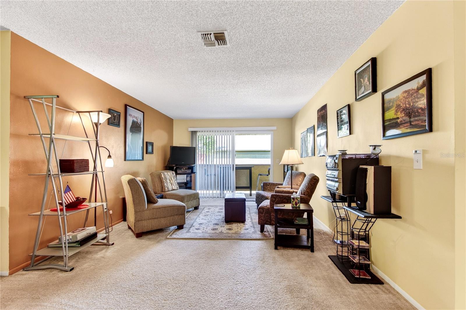 Image 11 of 40 For 610 Kenwick Circle 205