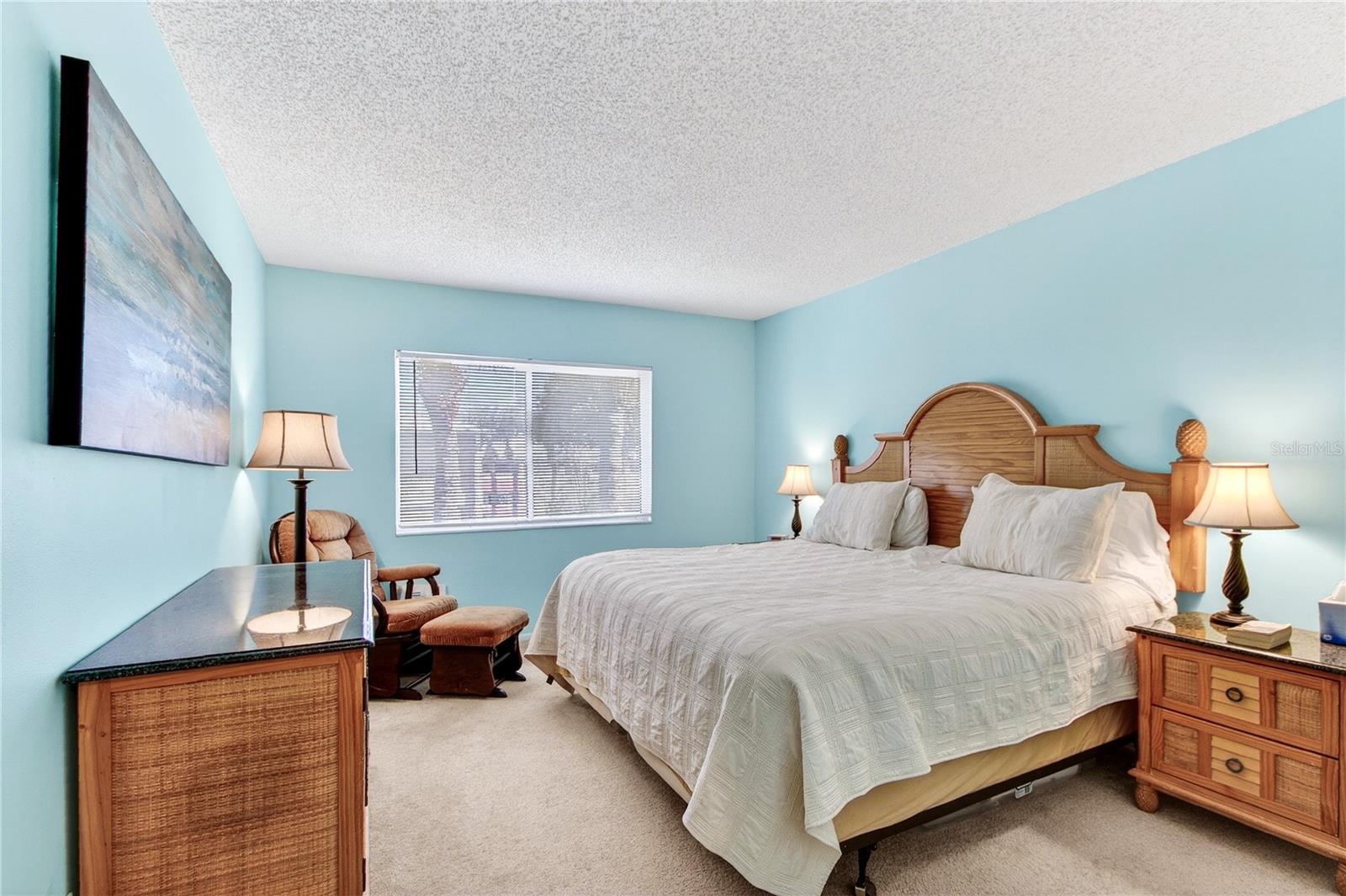 Image 15 of 40 For 610 Kenwick Circle 205