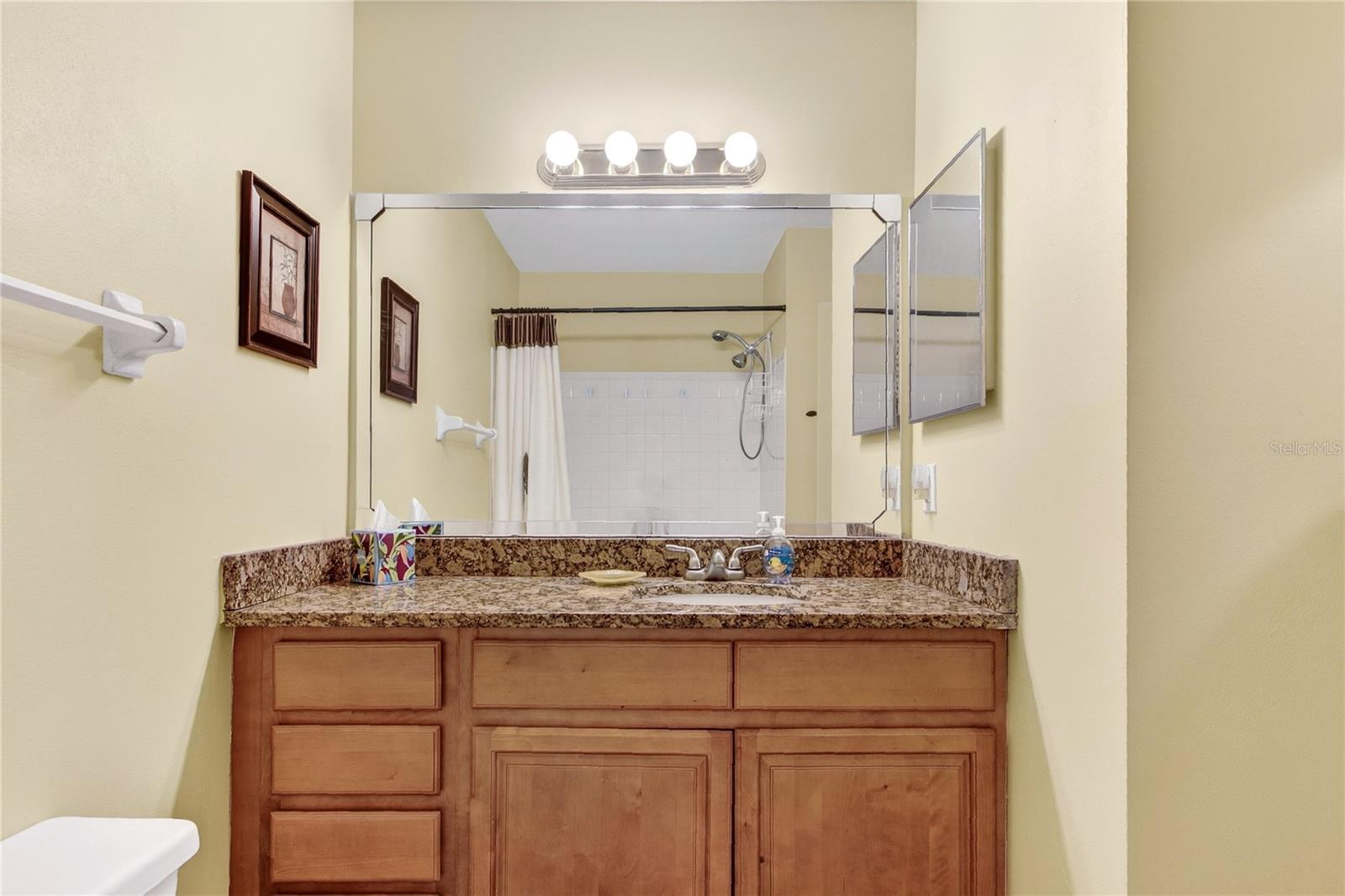 Image 19 of 40 For 610 Kenwick Circle 205