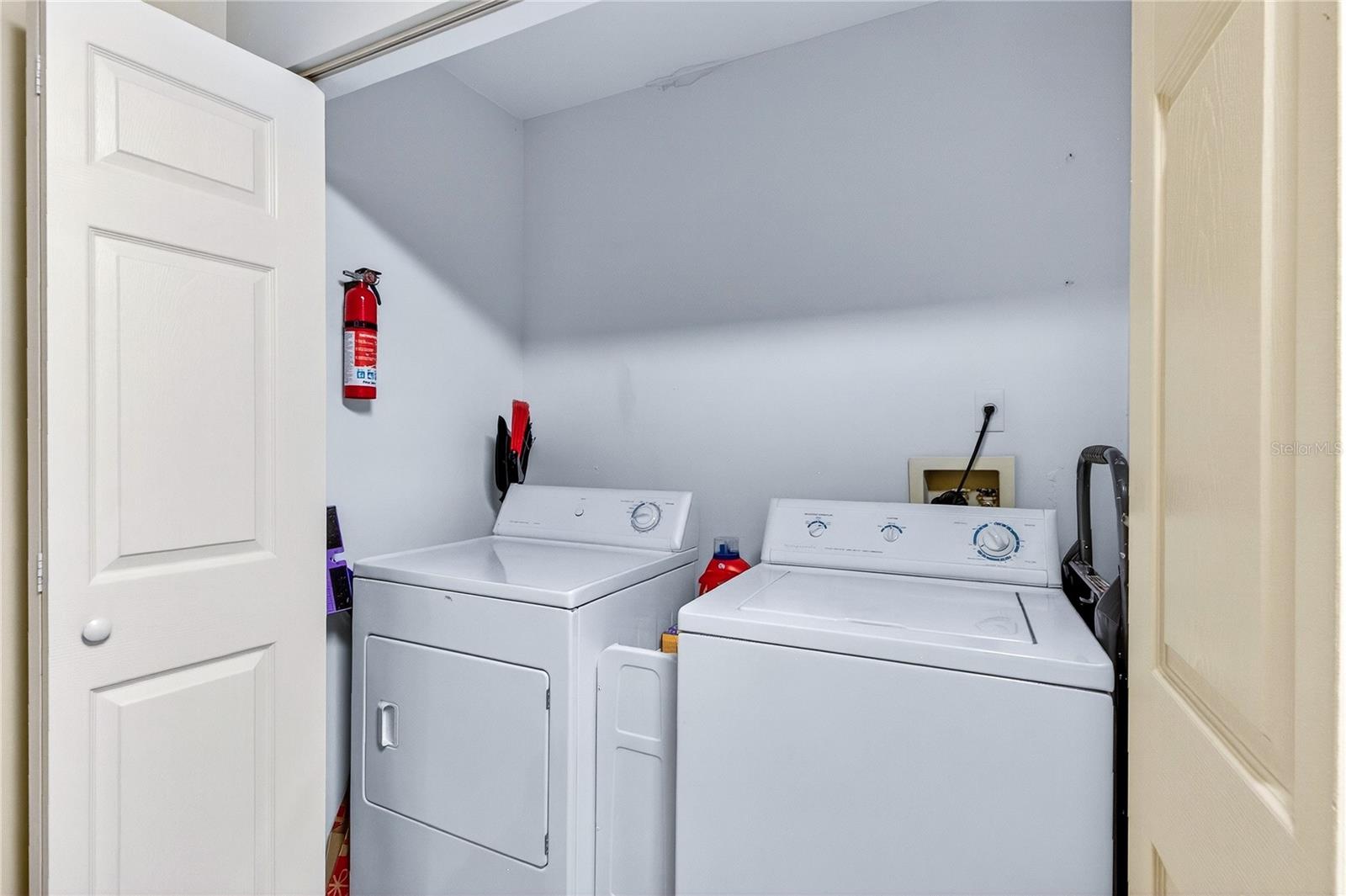 Image 23 of 40 For 610 Kenwick Circle 205