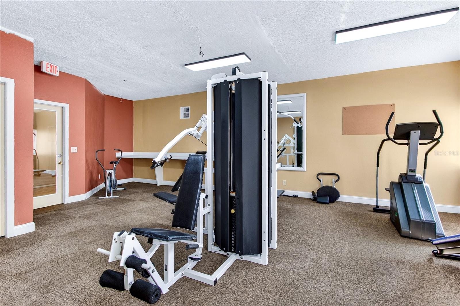 Image 30 of 40 For 610 Kenwick Circle 205