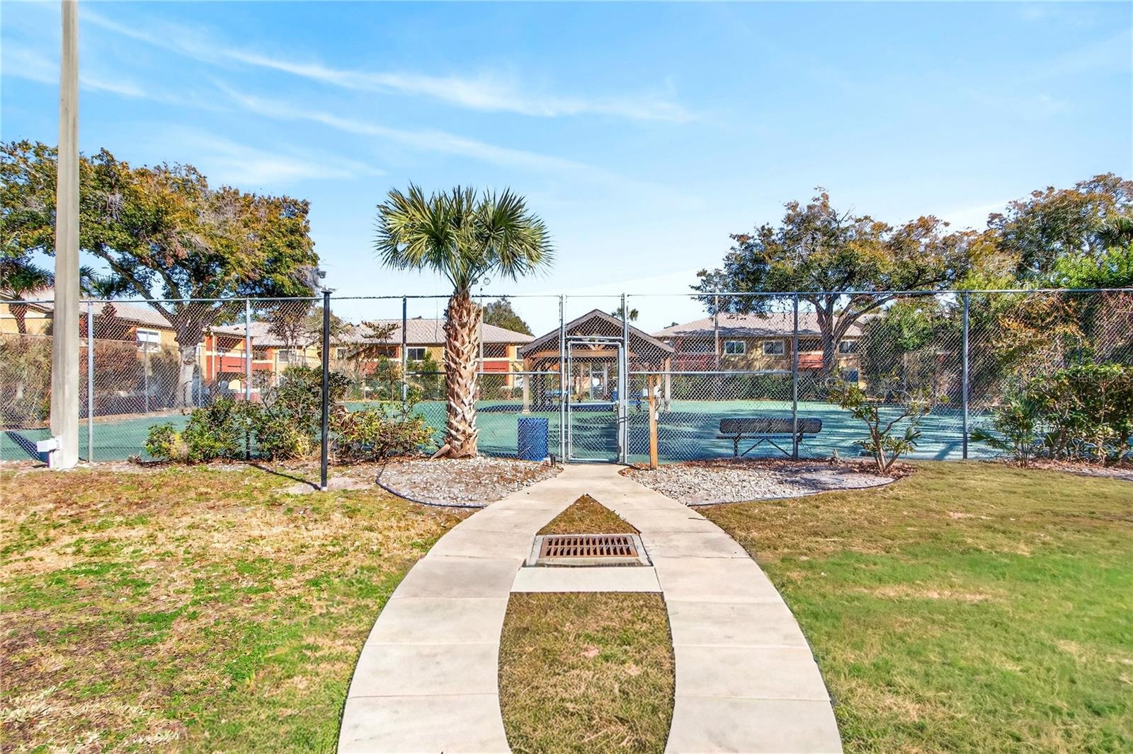 Image 31 of 40 For 610 Kenwick Circle 205