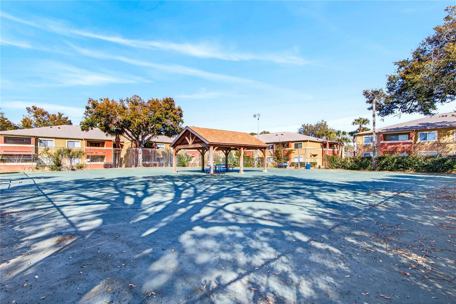 Image 33 of 40 For 610 Kenwick Circle 205