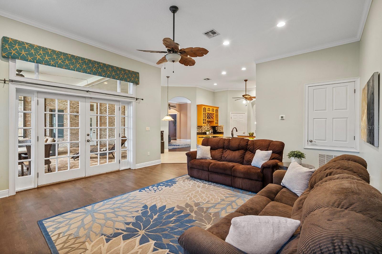 Image 26 of 63 For 881 Belfast Place