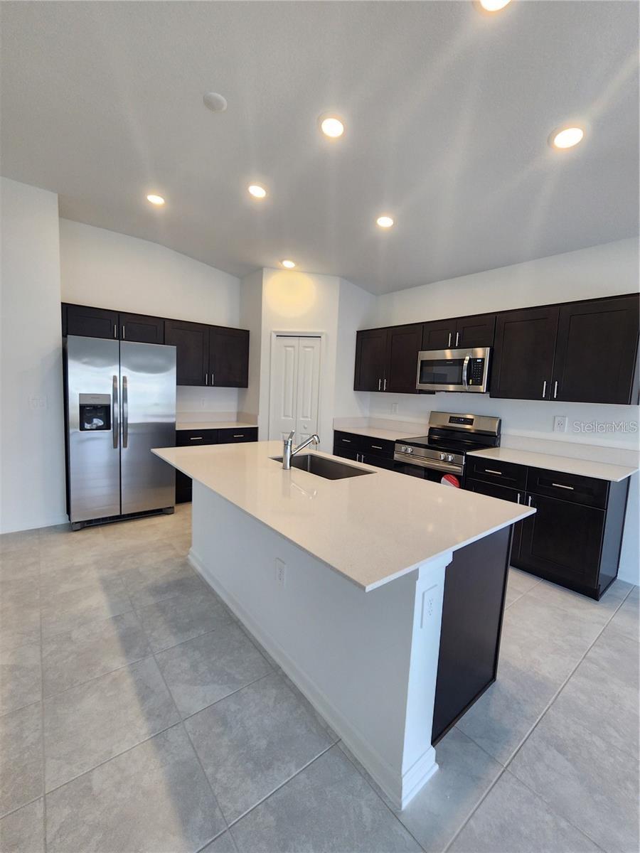 Image 4 of 19 For 1807 Foreman Road