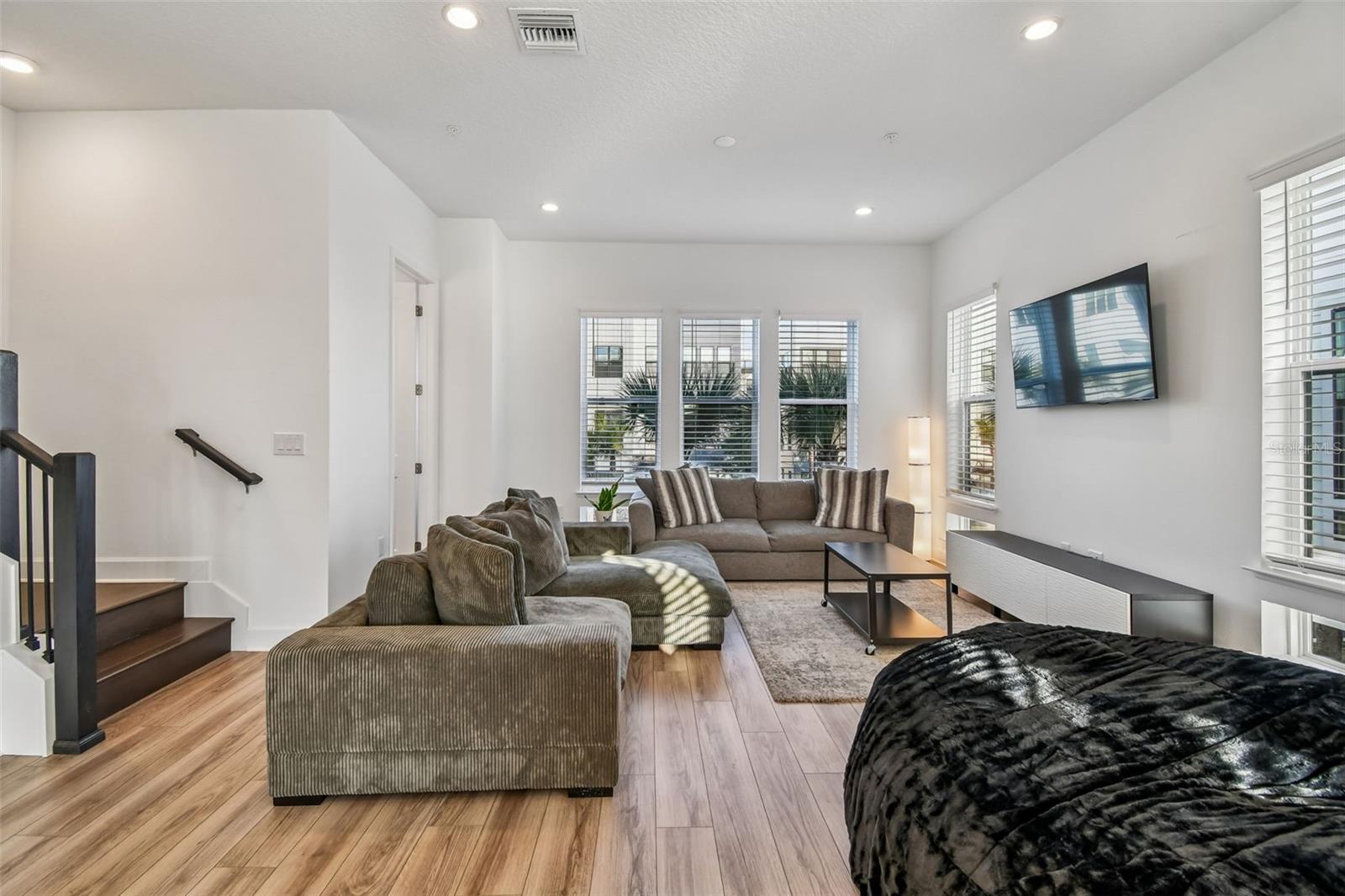 Image 18 of 44 For 2332 Brix Streets