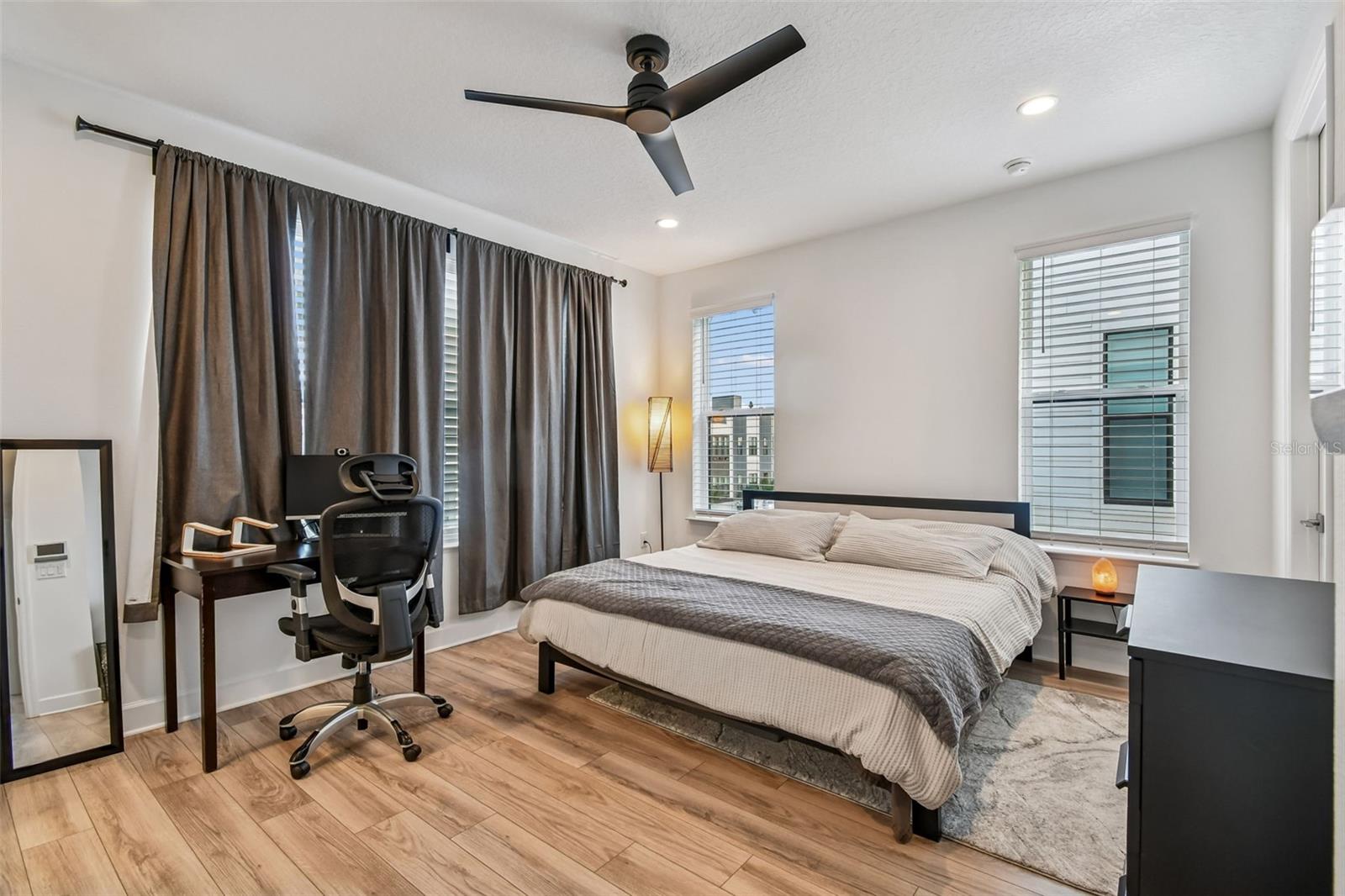 Image 21 of 44 For 2332 Brix Streets