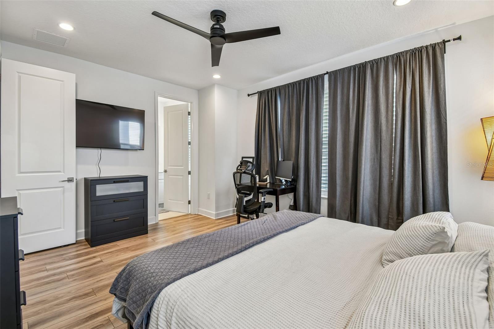 Image 22 of 44 For 2332 Brix Streets