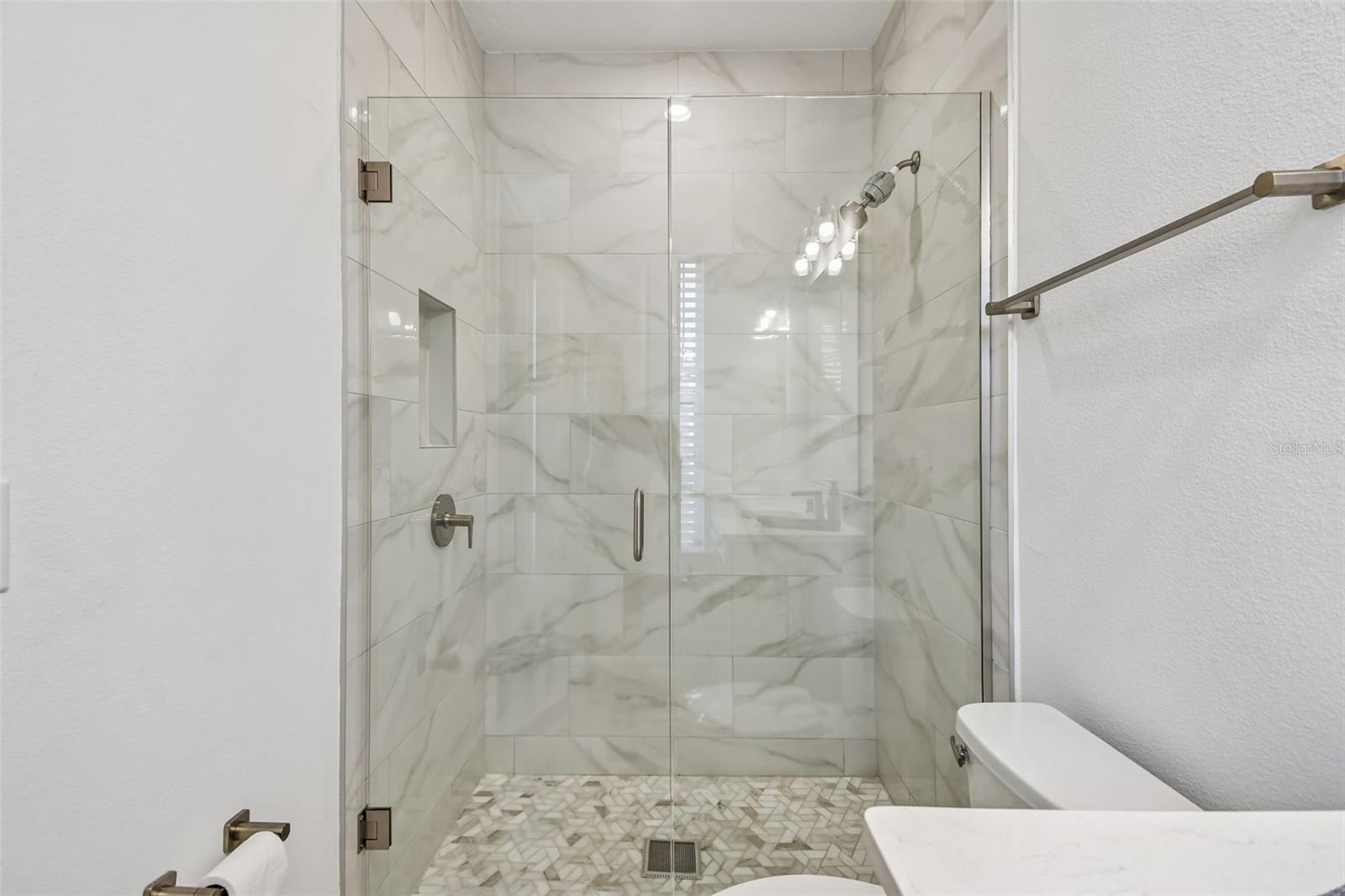 Image 24 of 44 For 2332 Brix Streets