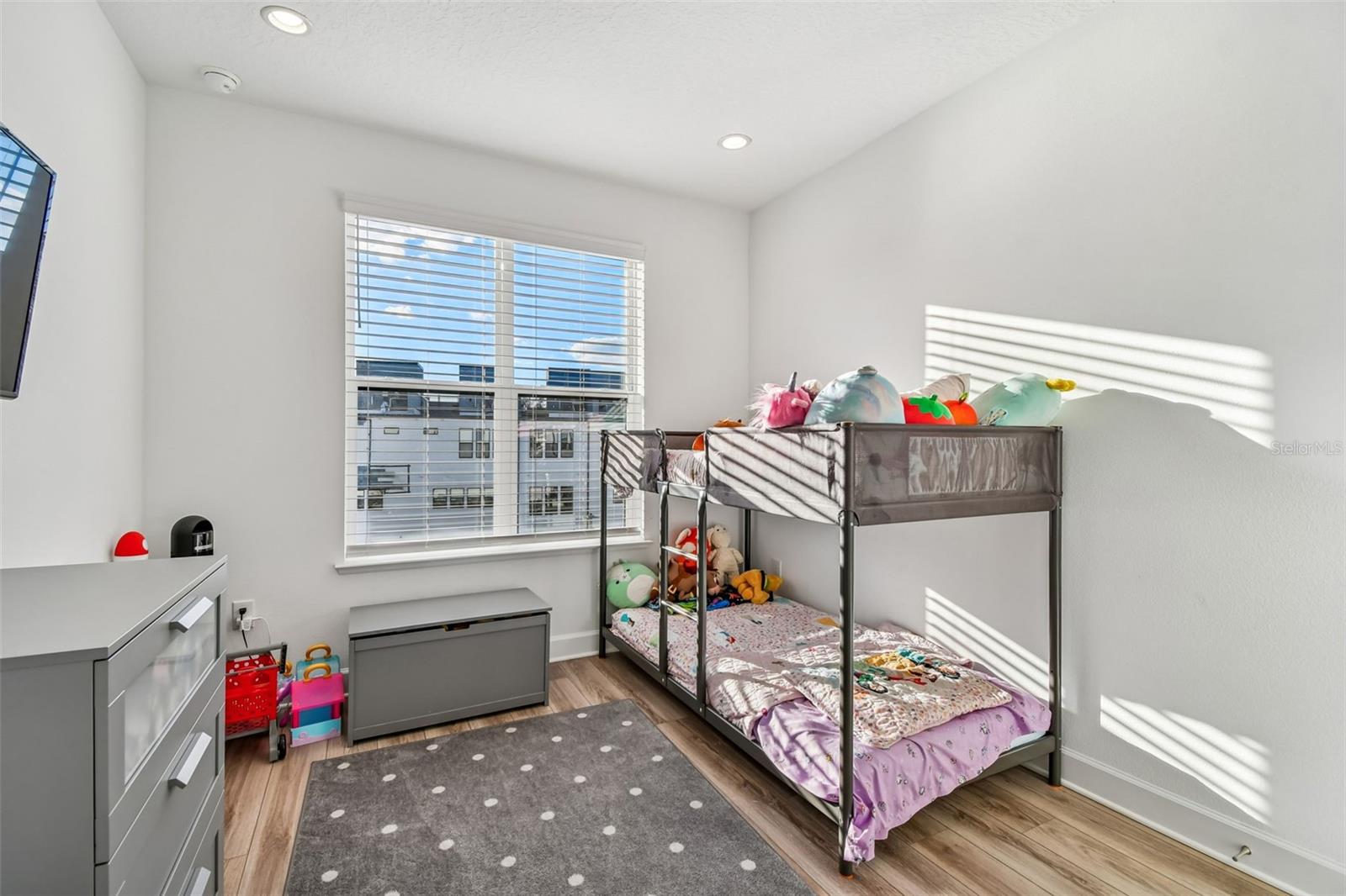 Image 25 of 44 For 2332 Brix Streets