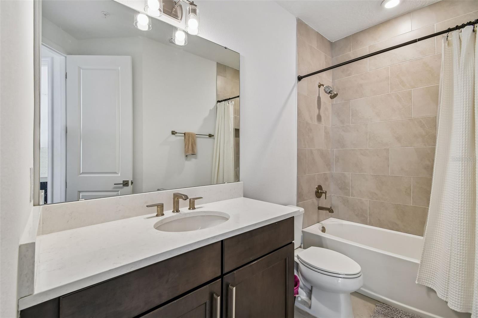 Image 26 of 44 For 2332 Brix Streets