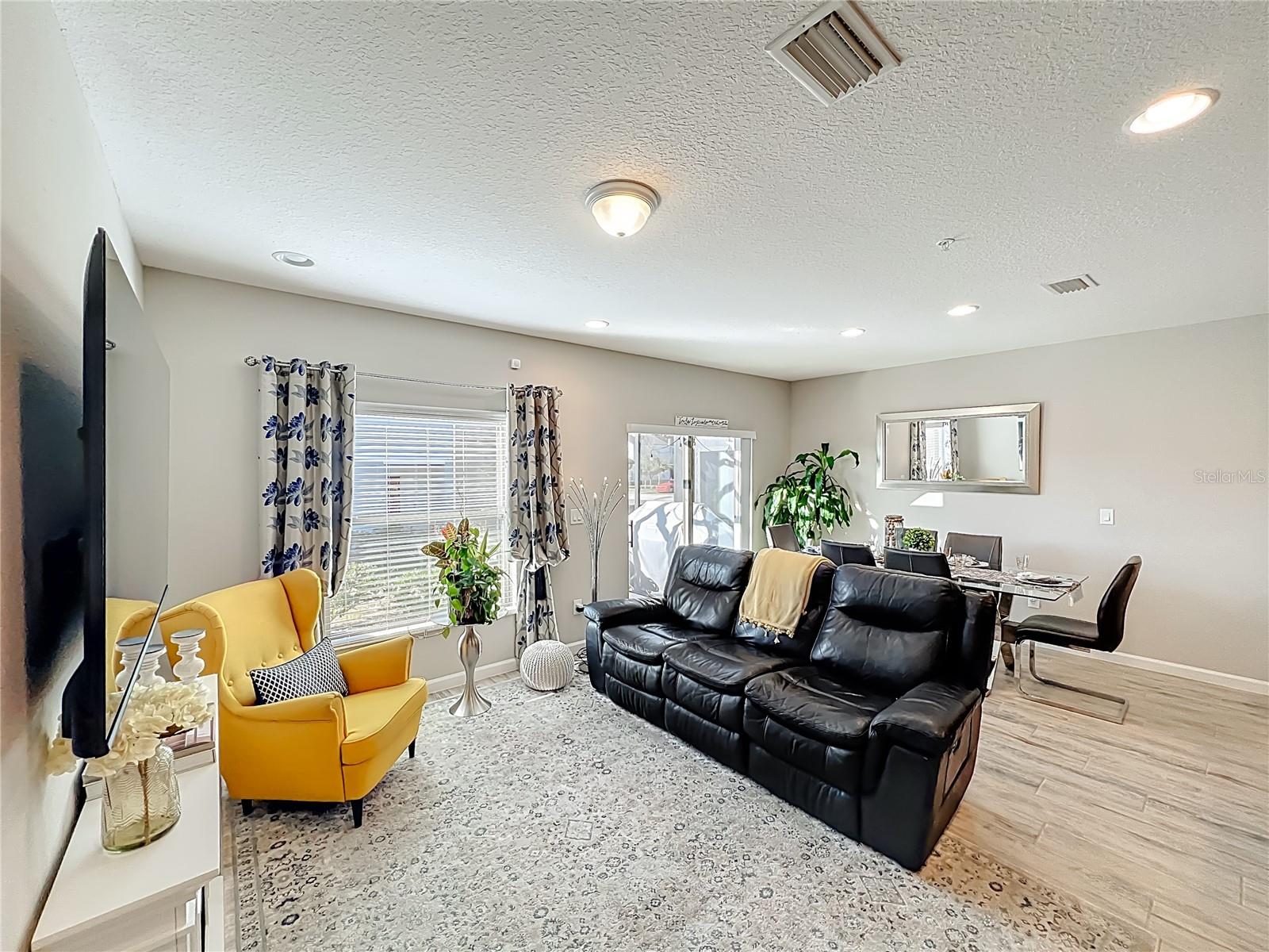 Image 16 of 53 For 381 Smugglers Way