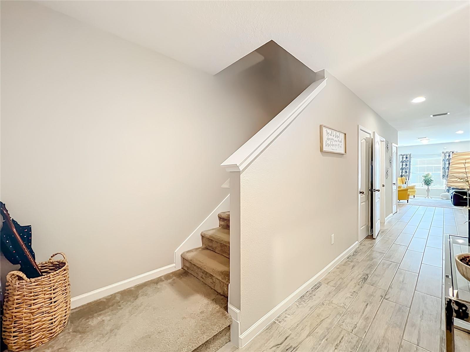 Image 23 of 53 For 381 Smugglers Way