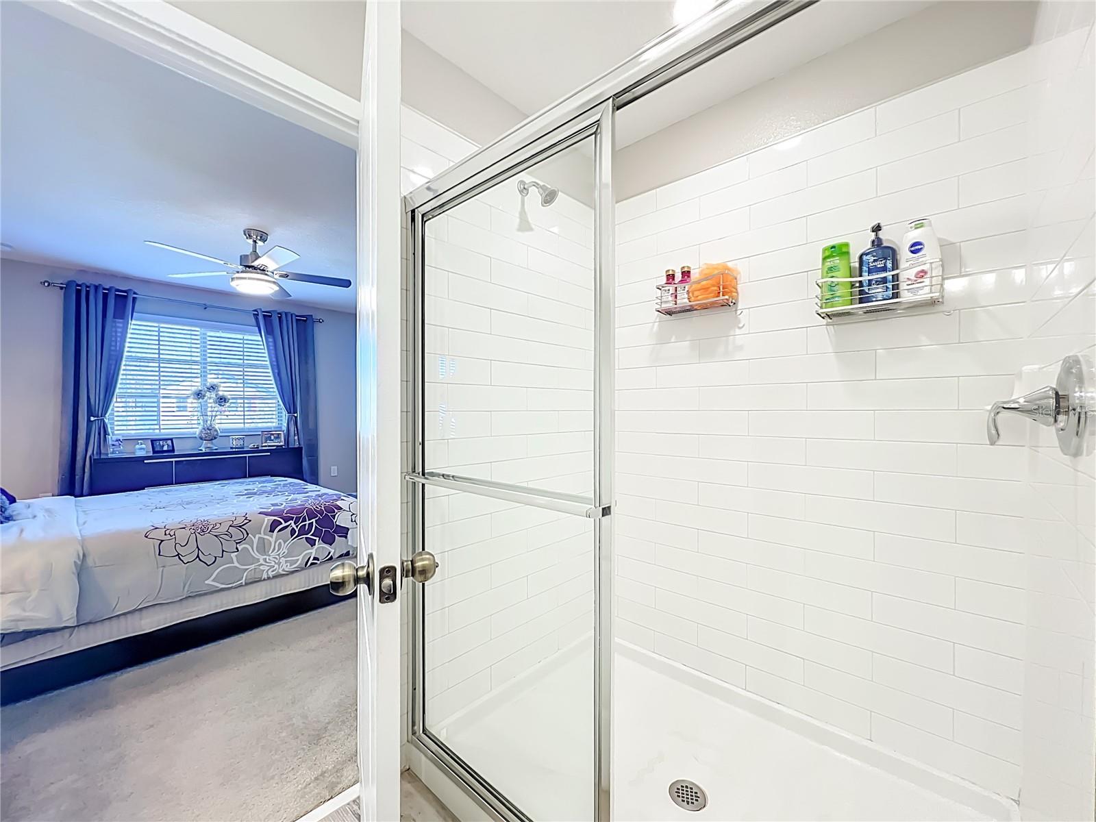 Image 33 of 53 For 381 Smugglers Way