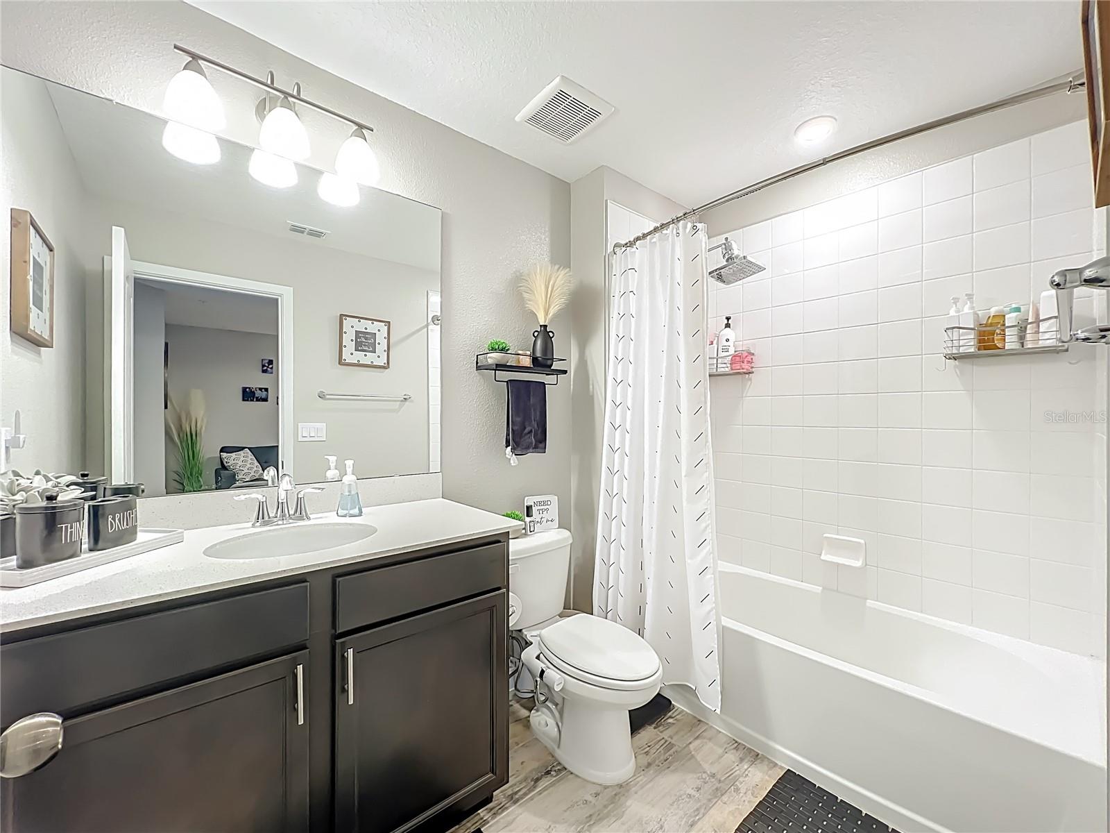 Image 37 of 53 For 381 Smugglers Way