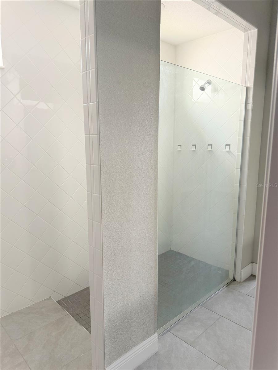 Image 25 of 45 For 1315 Yorkshire Court