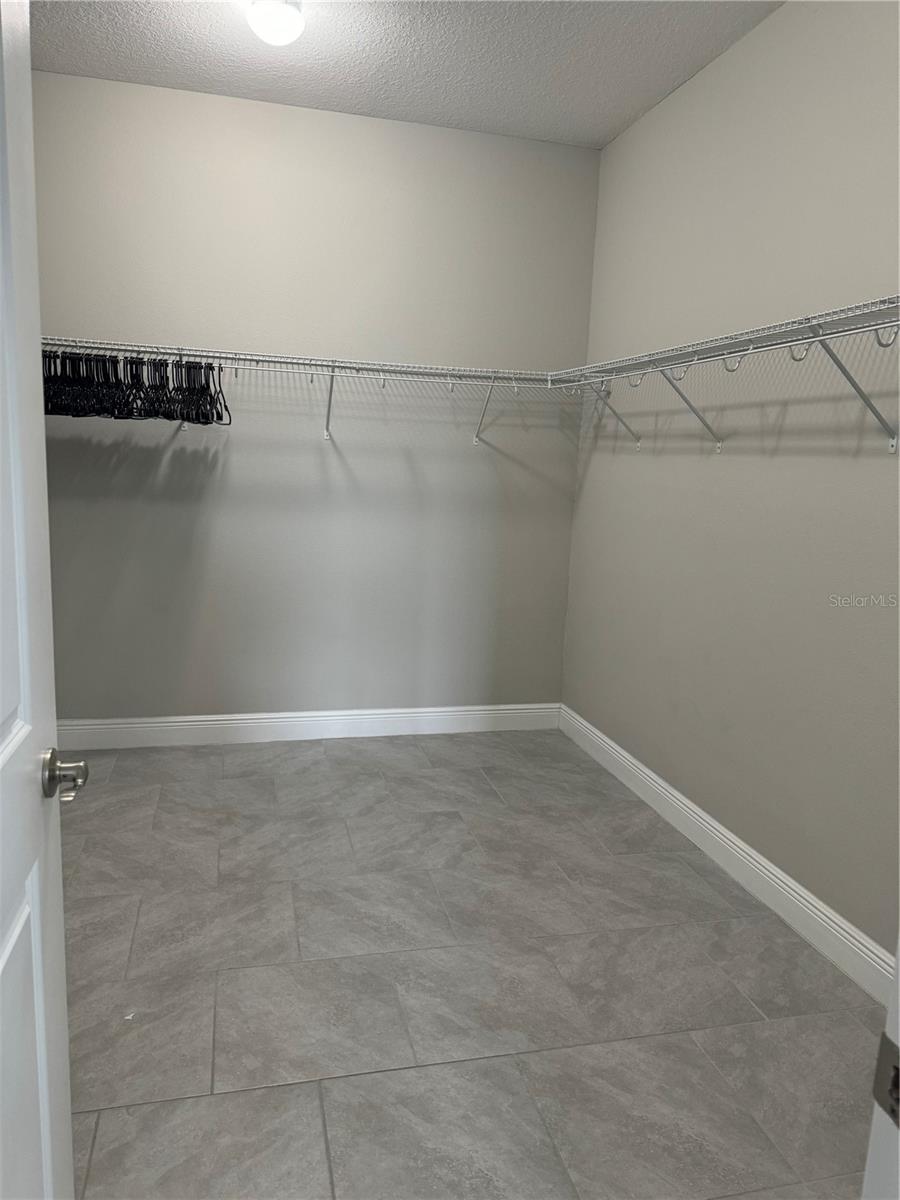 Image 28 of 45 For 1315 Yorkshire Court